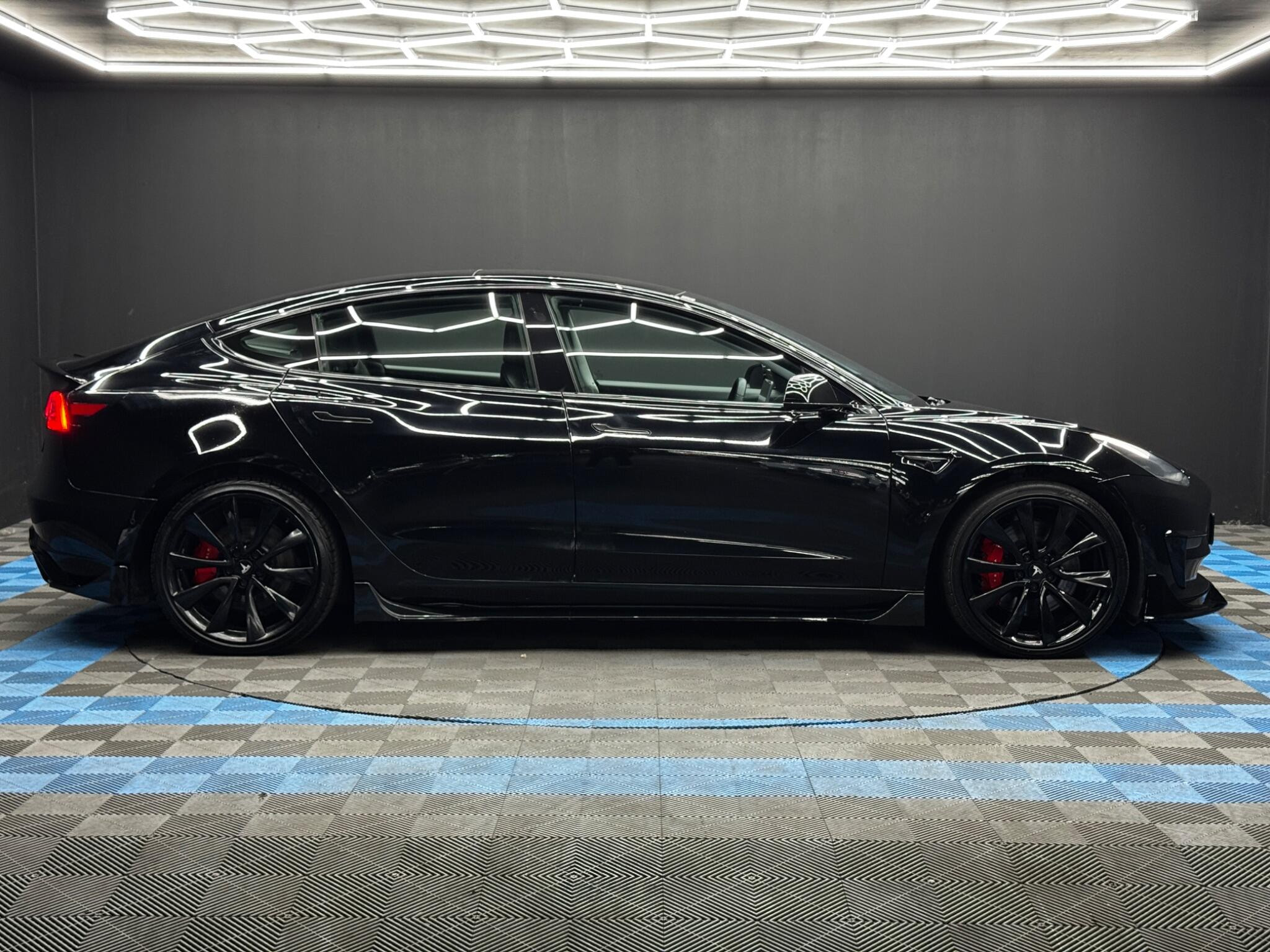 Tesla Model 3 (Dual Motor) Performance Auto 4WDE 4dr (Performance Upgrade) 4dr Automatic 2026