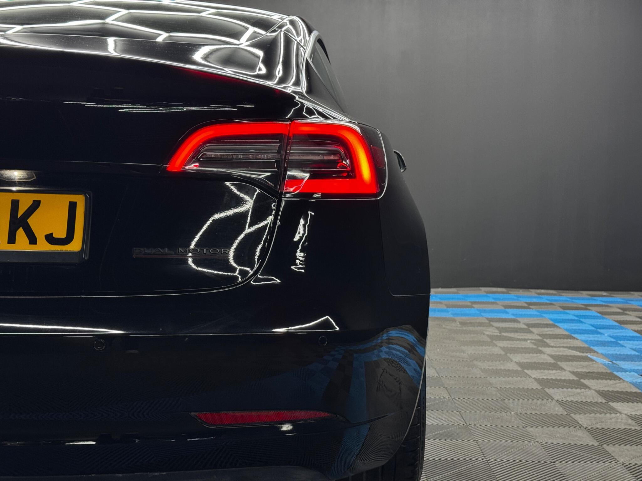 Tesla Model 3 (Dual Motor) Performance Auto 4WDE 4dr (Performance Upgrade) 4dr Automatic 2026