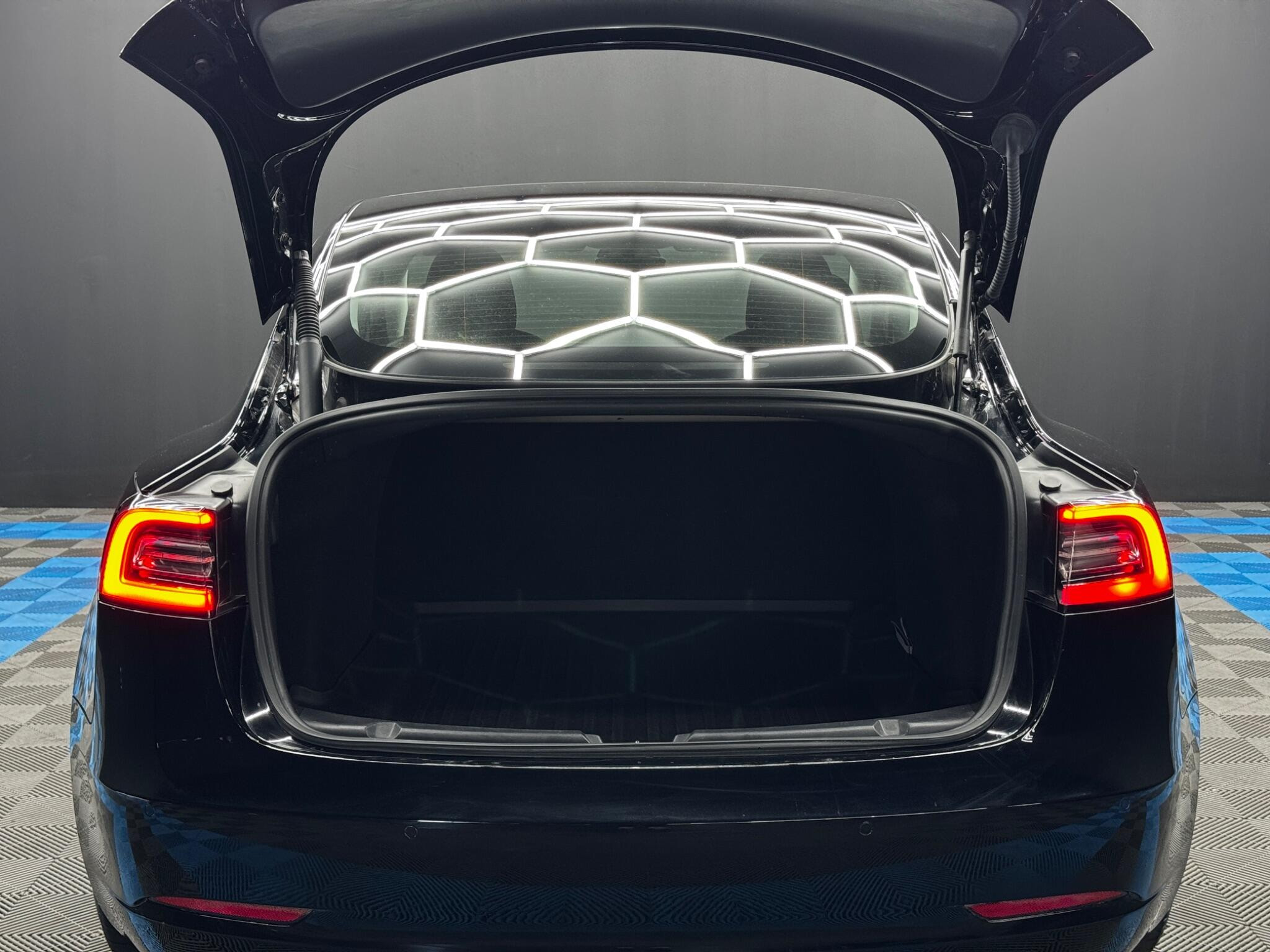 Tesla Model 3 (Dual Motor) Performance Auto 4WDE 4dr (Performance Upgrade) 4dr Automatic 2026