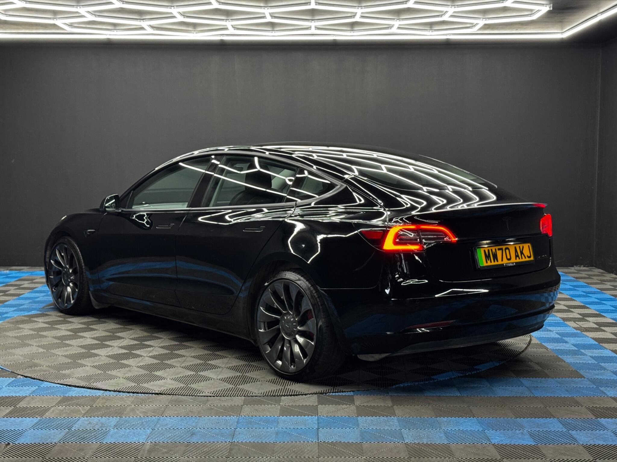 Tesla Model 3 (Dual Motor) Performance Auto 4WDE 4dr (Performance Upgrade) 4dr Automatic 2026