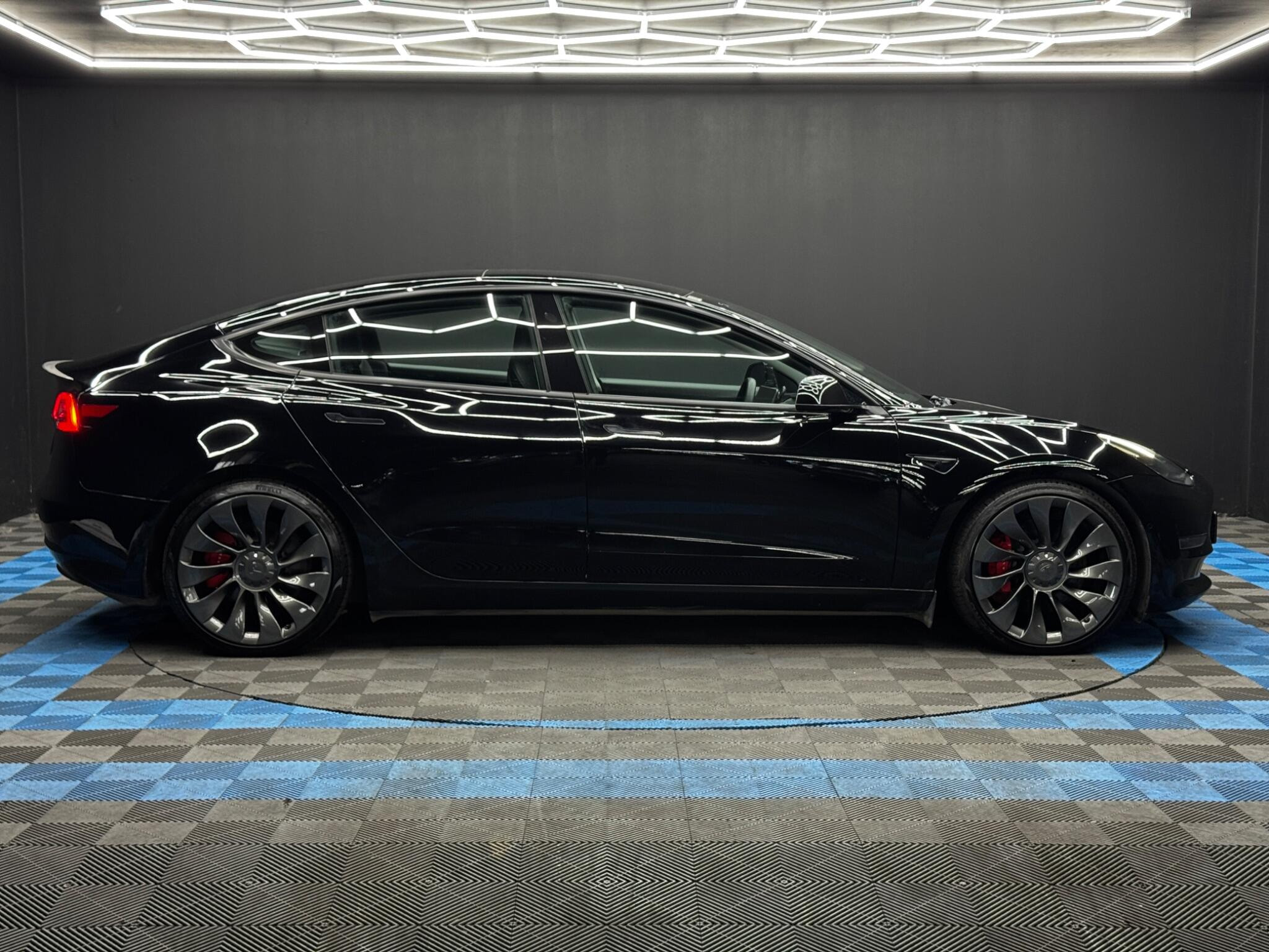 Tesla Model 3 (Dual Motor) Performance Auto 4WDE 4dr (Performance Upgrade) 4dr Automatic 2026