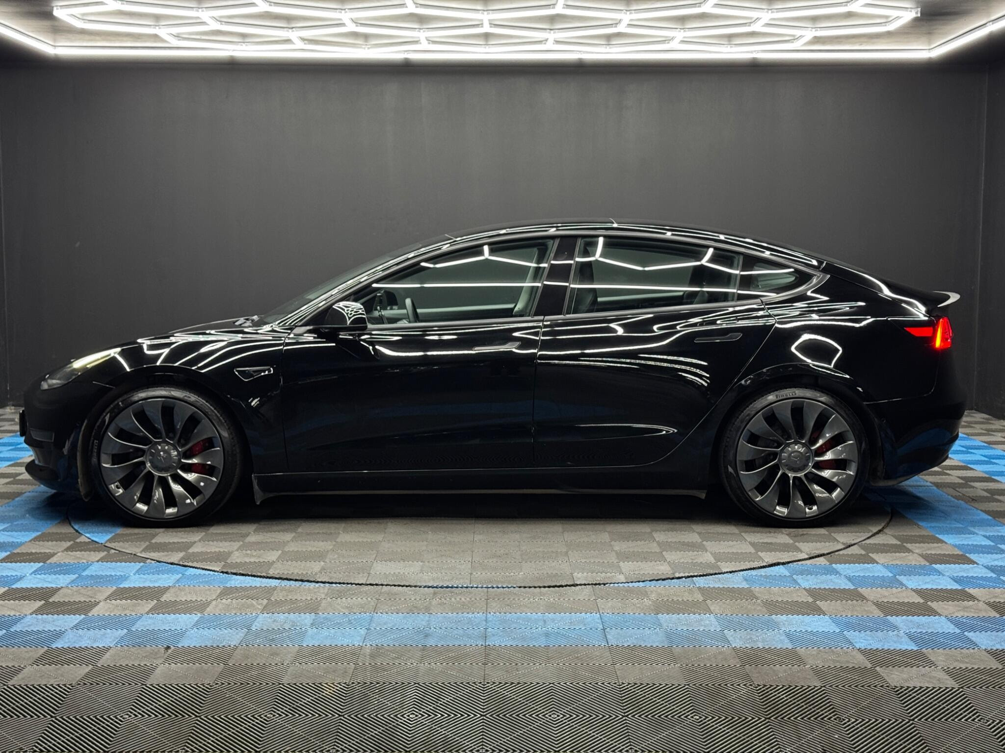 Tesla Model 3 (Dual Motor) Performance Auto 4WDE 4dr (Performance Upgrade) 4dr Automatic 2026