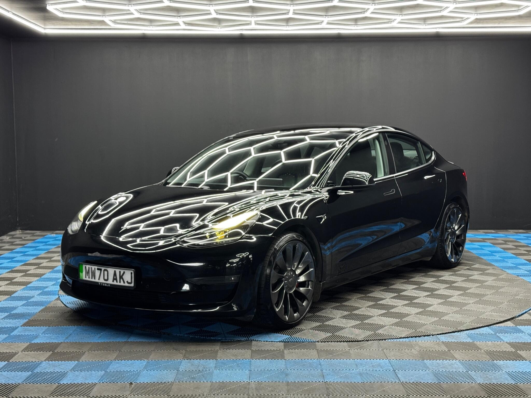 Tesla Model 3 (Dual Motor) Performance Auto 4WDE 4dr (Performance Upgrade) 4dr Automatic 2026