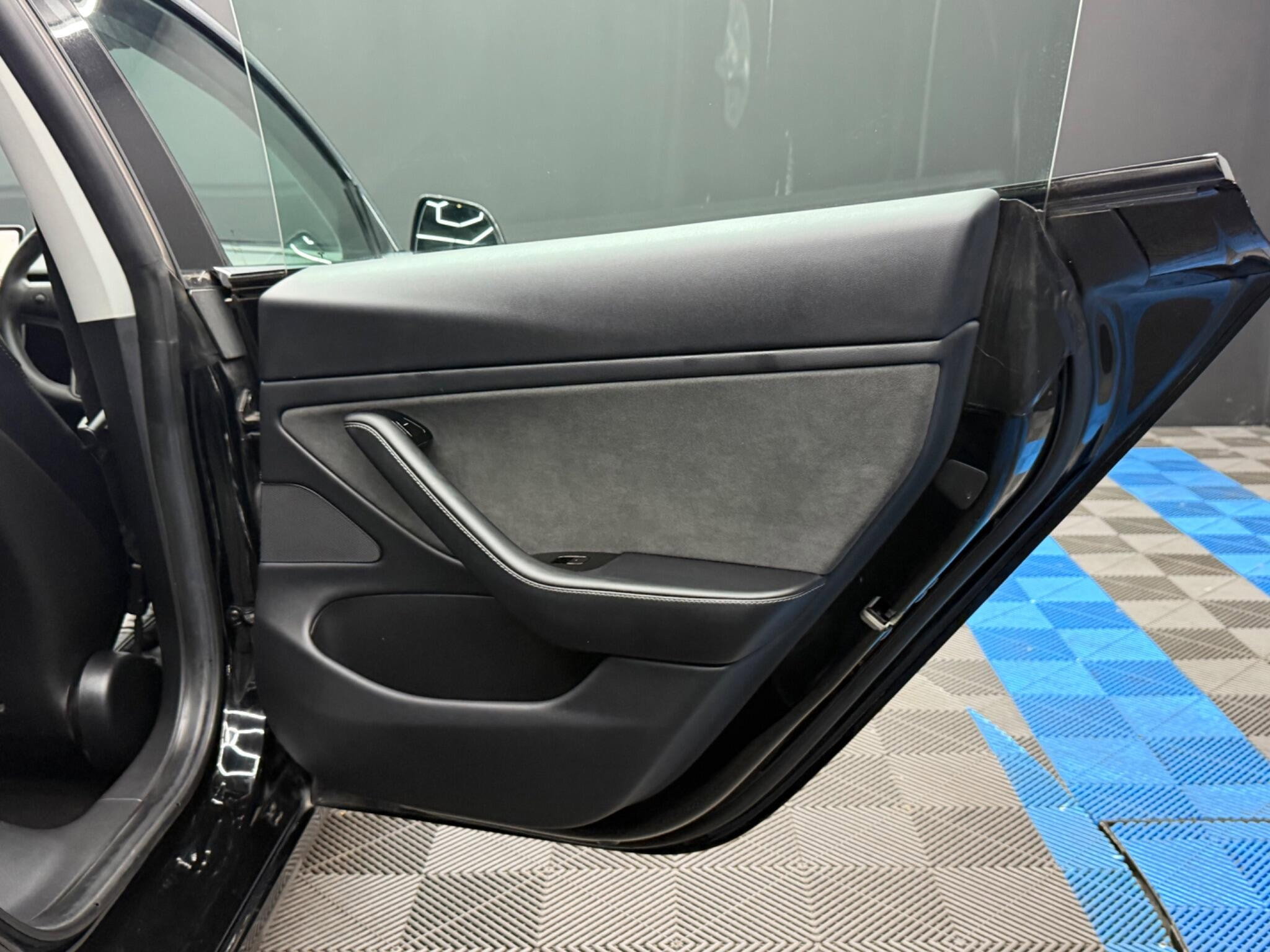 Tesla Model 3 Standard Range Plus Auto RWD 4dr 4dr Automatic 2026