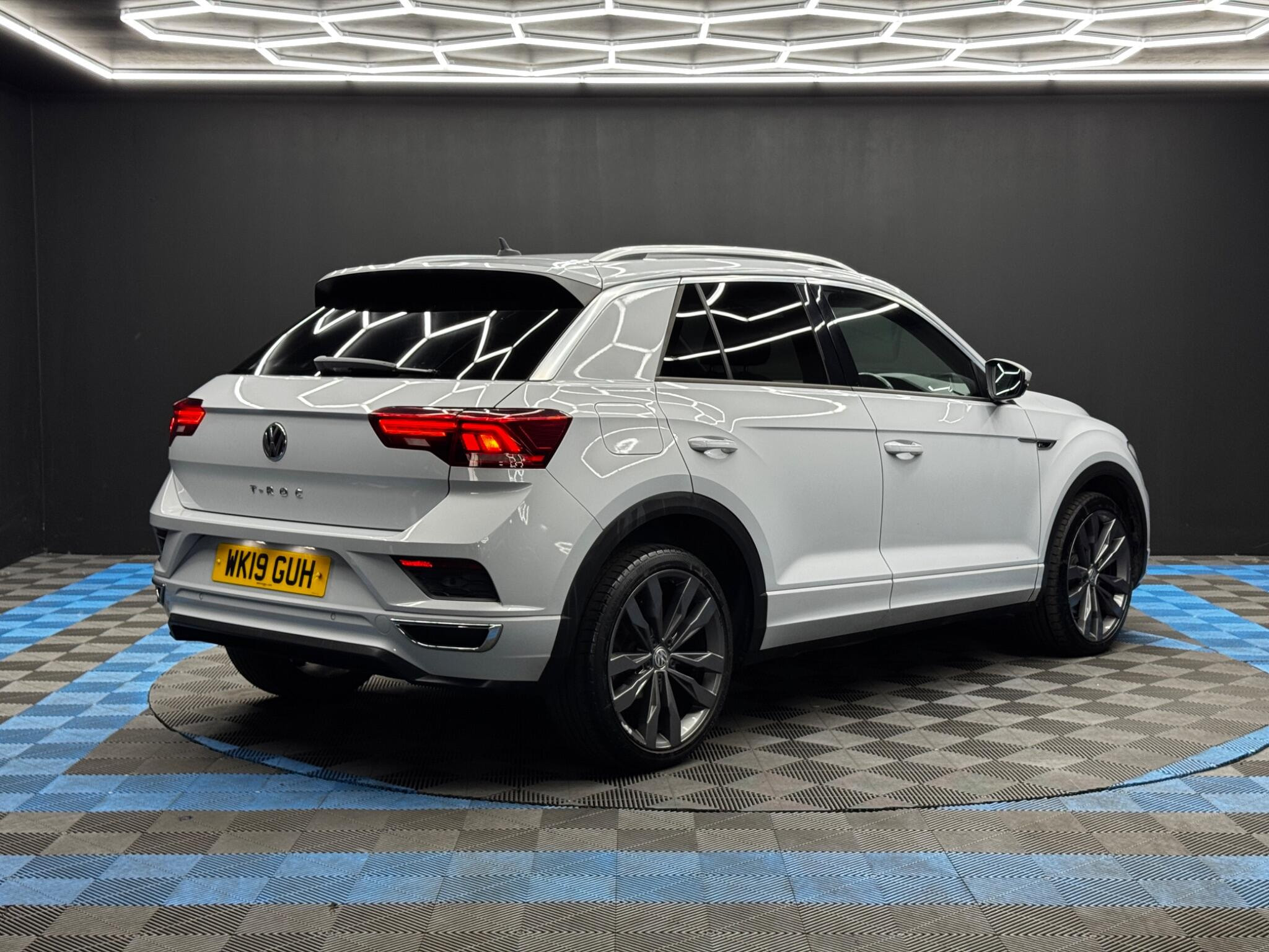 Volkswagen T-Roc 1.6 TDI R-Line Euro 6 (s/s) 5dr 5dr Manual 2026