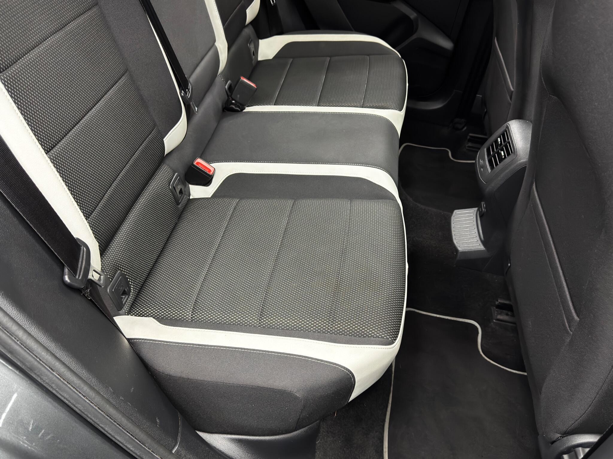 Volkswagen T-Roc 2.0 TDI SEL Euro 6 (s/s) 5dr 5dr Manual 2026