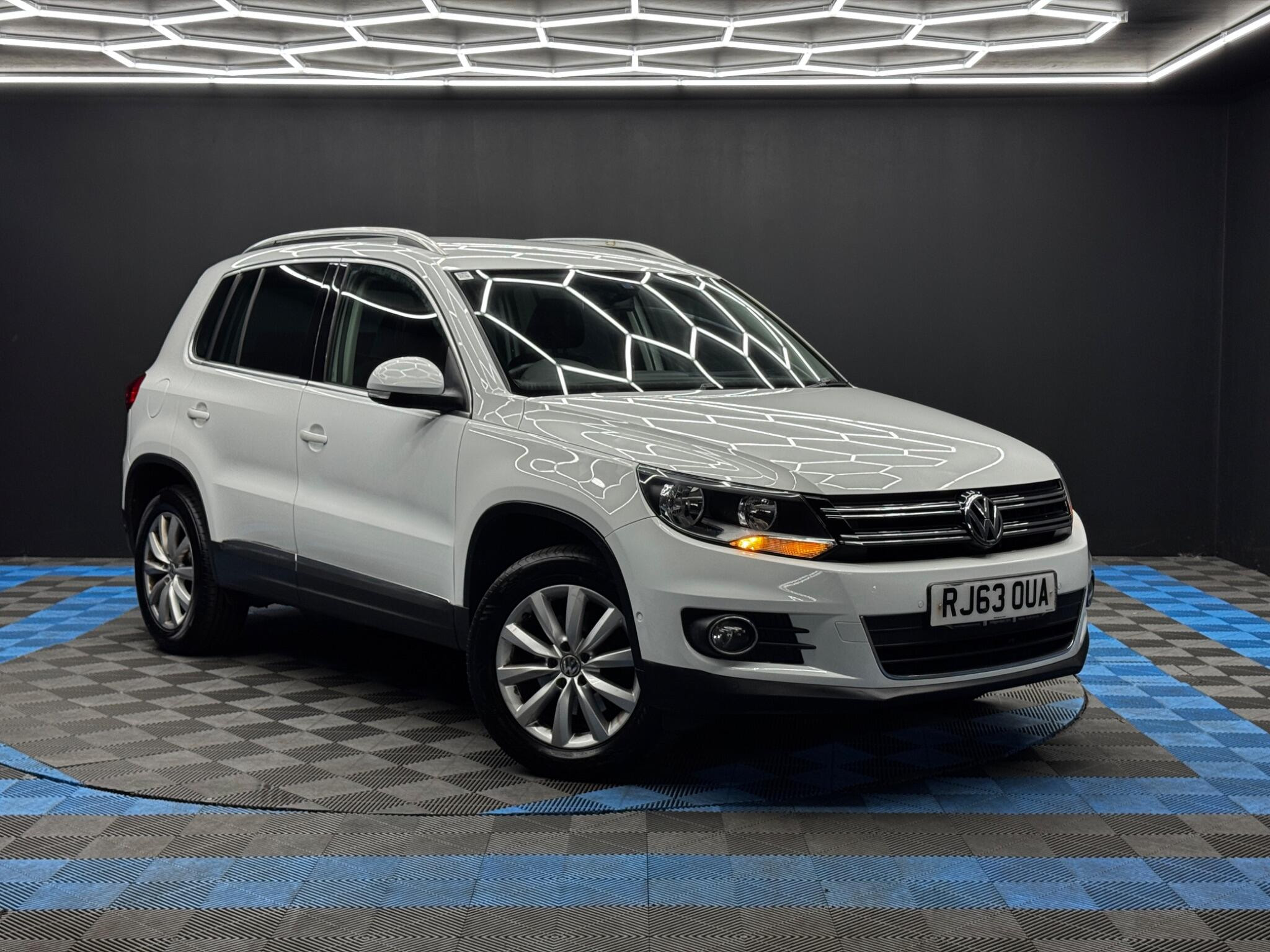 Volkswagen Tiguan 2.0 TDI BlueMotion Tech Match DSG 4WD Euro 5 (s/s) 5dr 5dr Automatic 2026