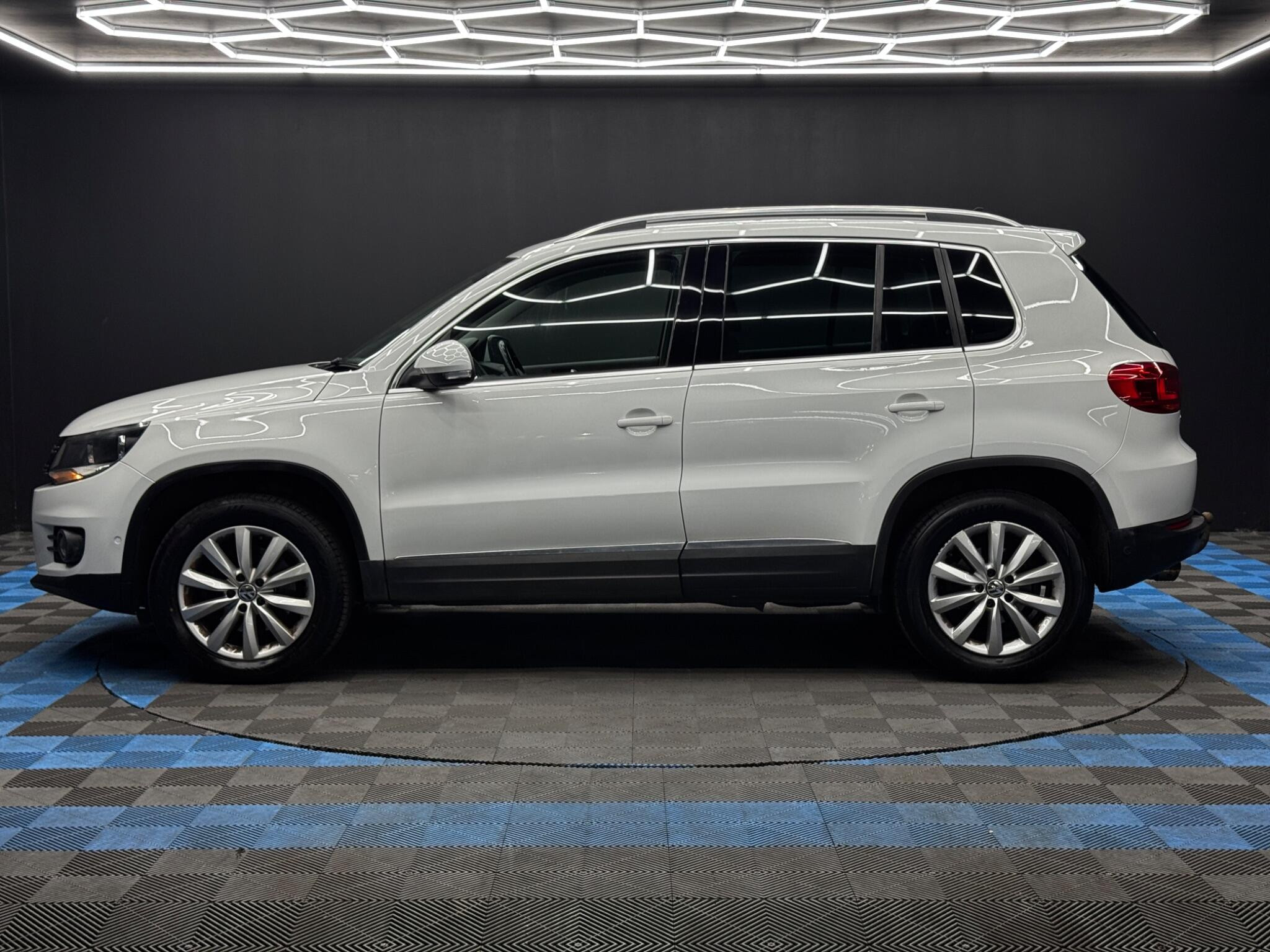 Volkswagen Tiguan 2.0 TDI BlueMotion Tech Match DSG 4WD Euro 5 (s/s) 5dr 5dr Automatic 2026