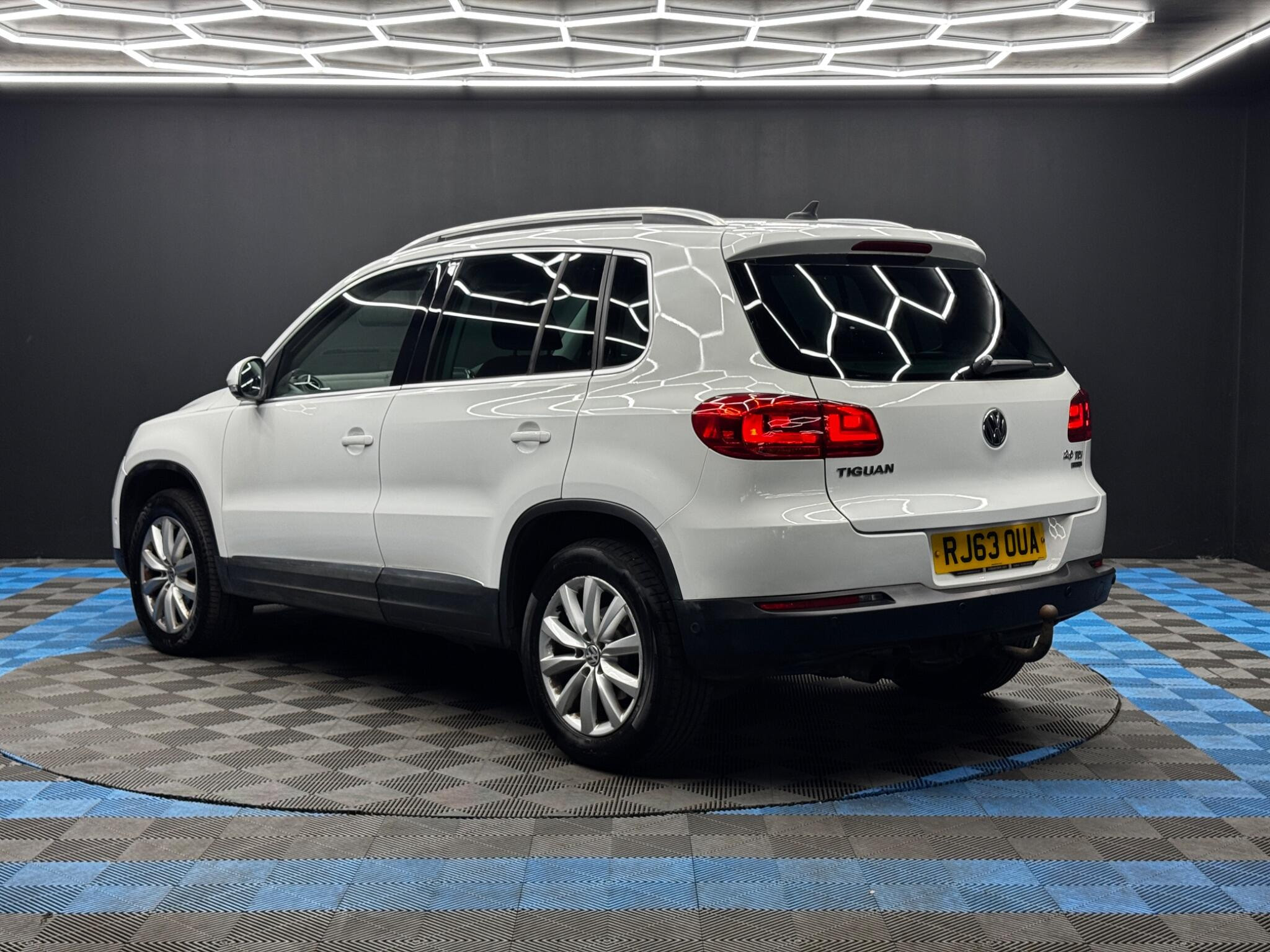 Volkswagen Tiguan 2.0 TDI BlueMotion Tech Match DSG 4WD Euro 5 (s/s) 5dr 5dr Automatic 2026