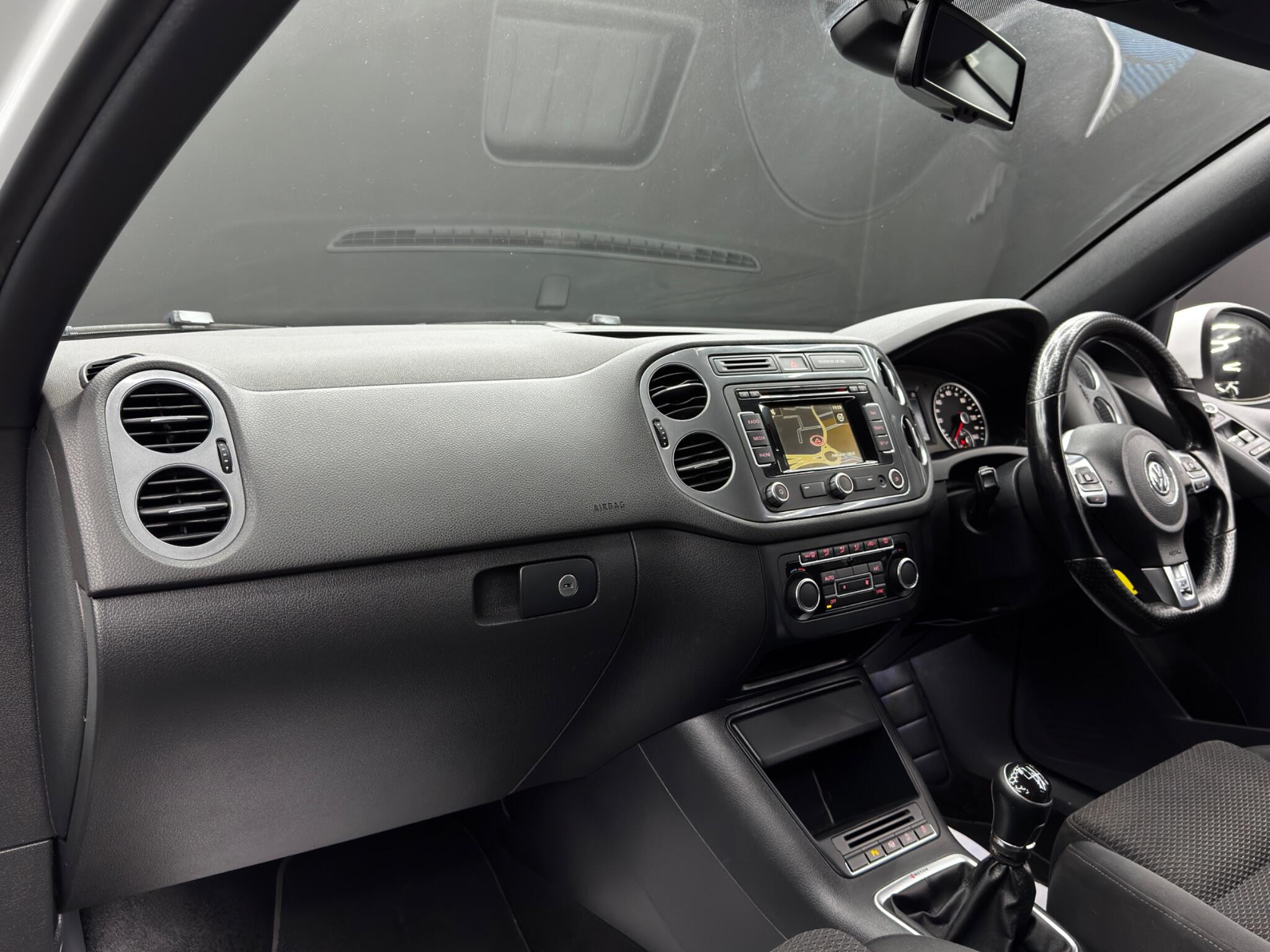 Volkswagen Tiguan 2.0 TDI BlueMotion Tech R-Line 4WD Euro 5 (s/s) 5dr (Nav) 5dr Manual 2026