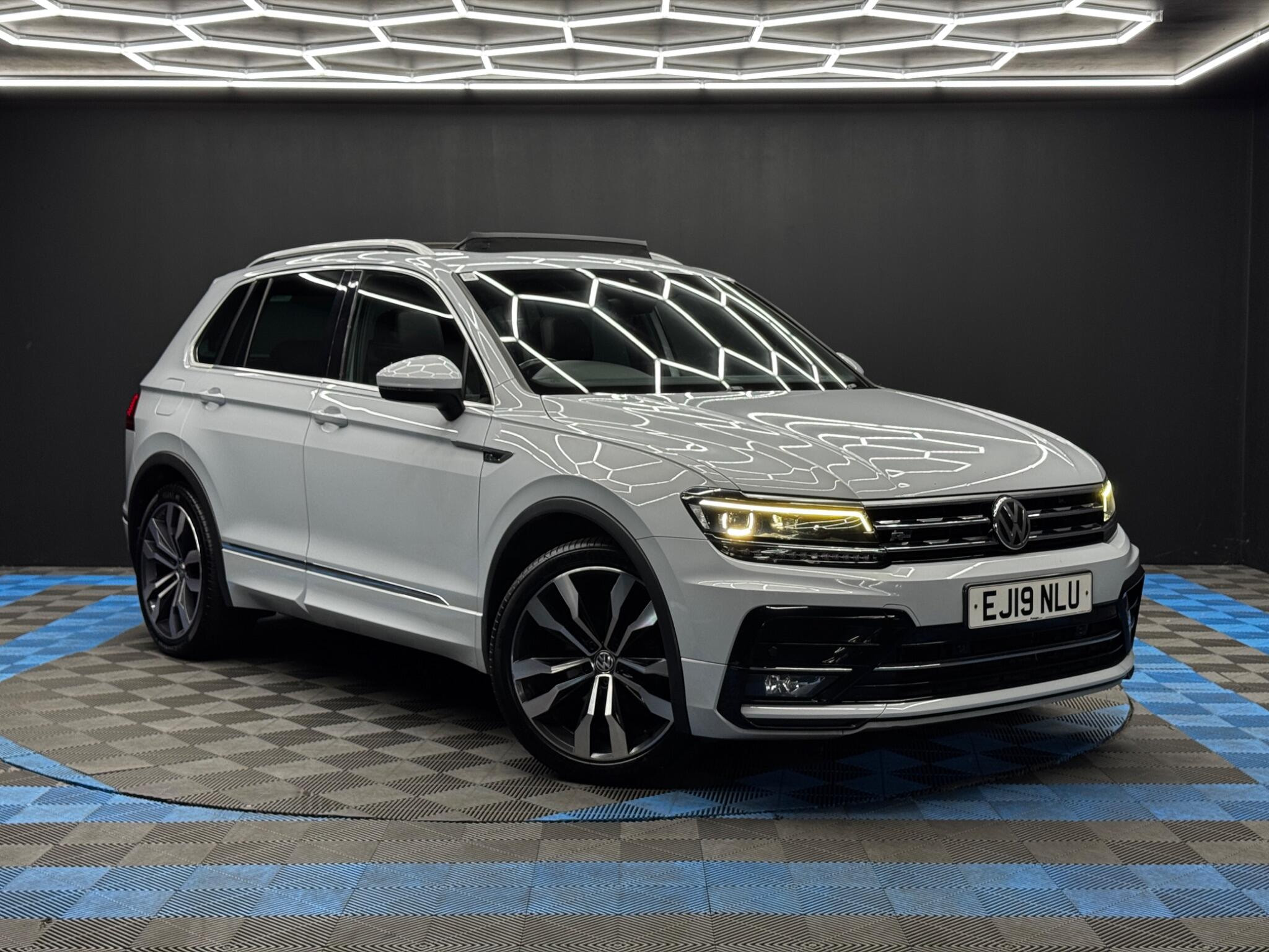 Volkswagen Tiguan 2.0 TDI R-Line DSG Euro 6 (s/s) 5dr 5dr Automatic 2026