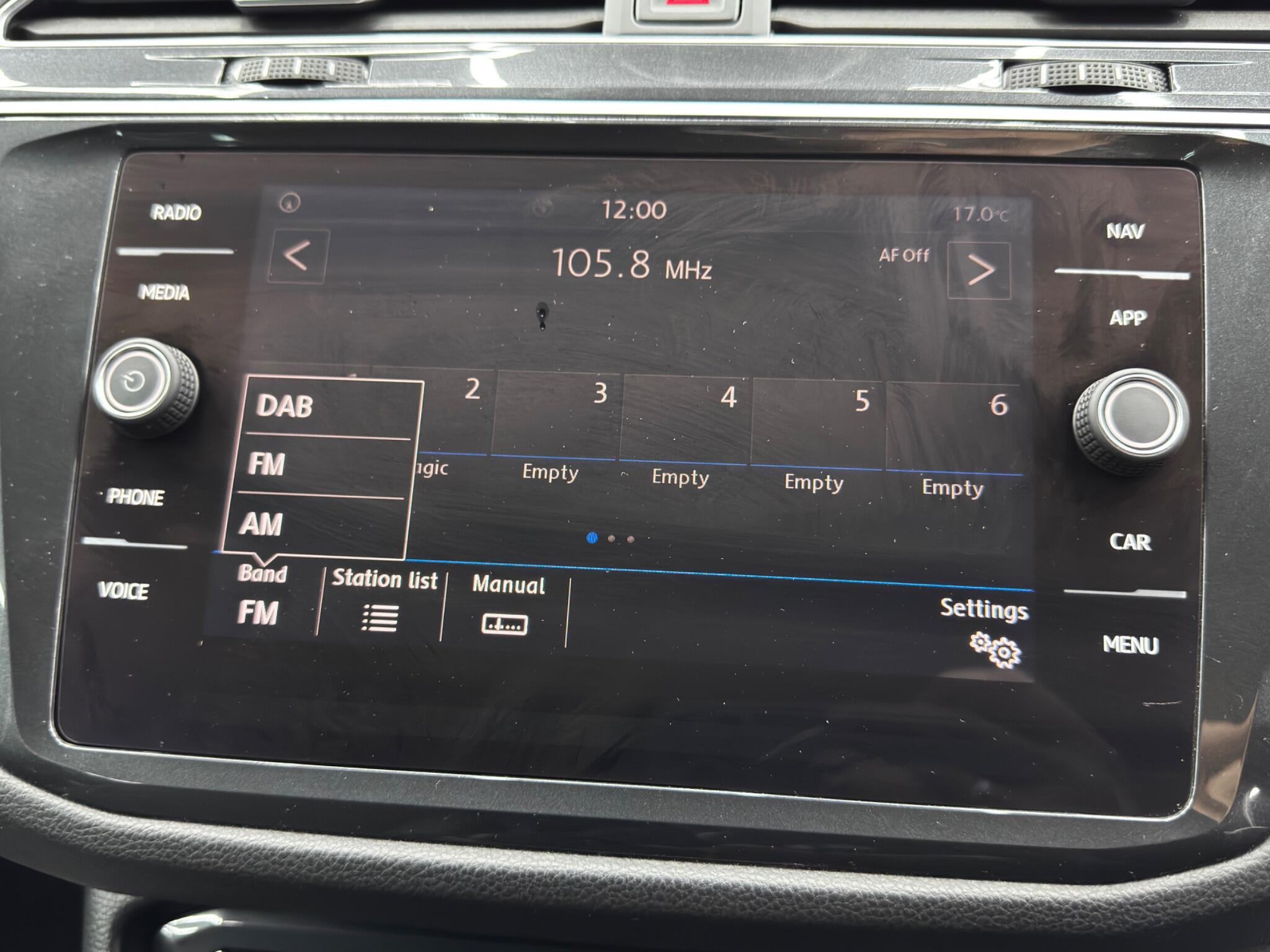 Volkswagen Tiguan 2.0 TDI SE Navigation Euro 6 (s/s) 5dr 5dr Manual 2026