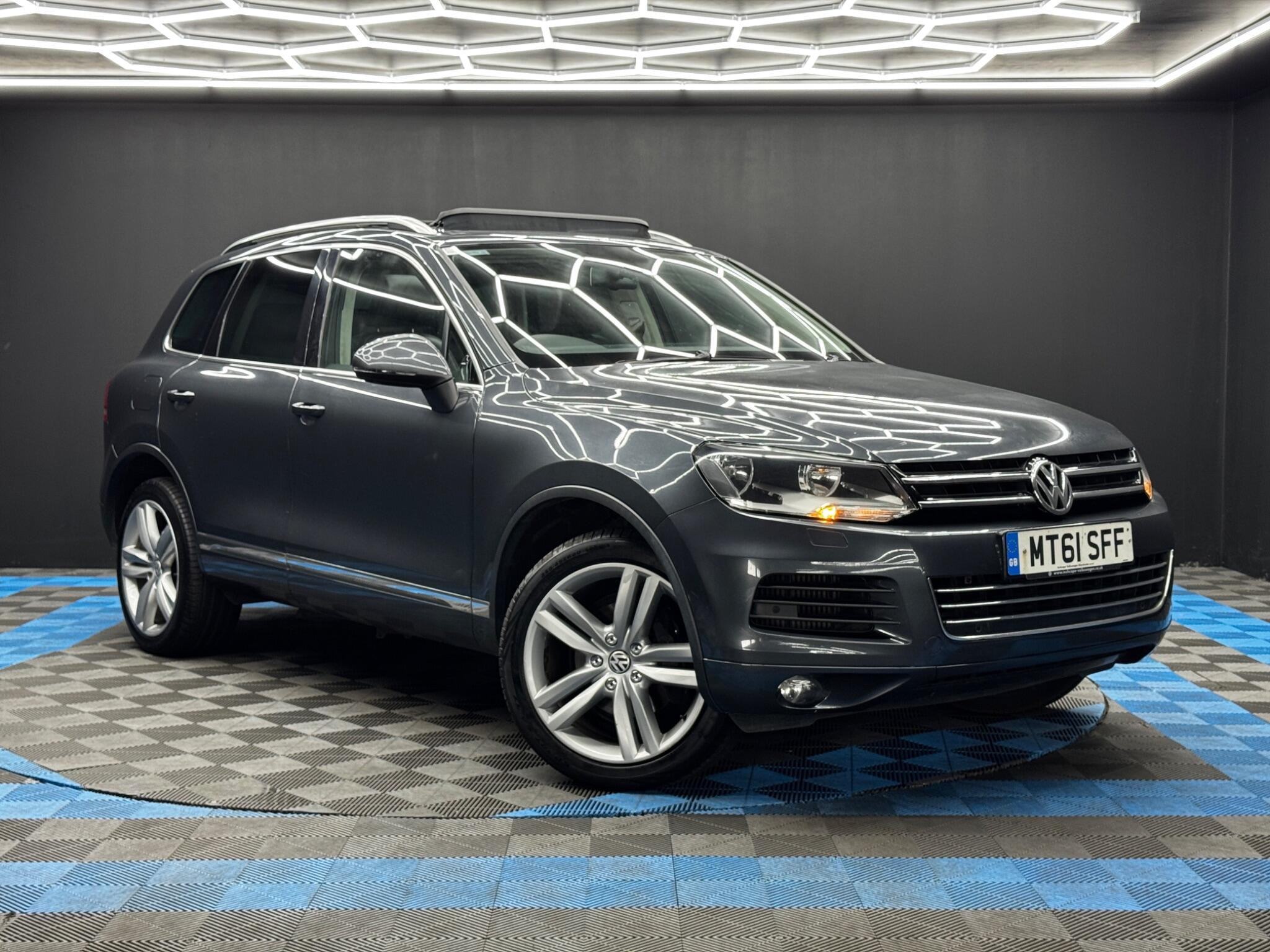 Volkswagen Touareg 3.0 TDI V6 BlueMotion Tech SE Tiptronic 4WD Euro 5 (s/s) 5dr 5dr Automatic 2026