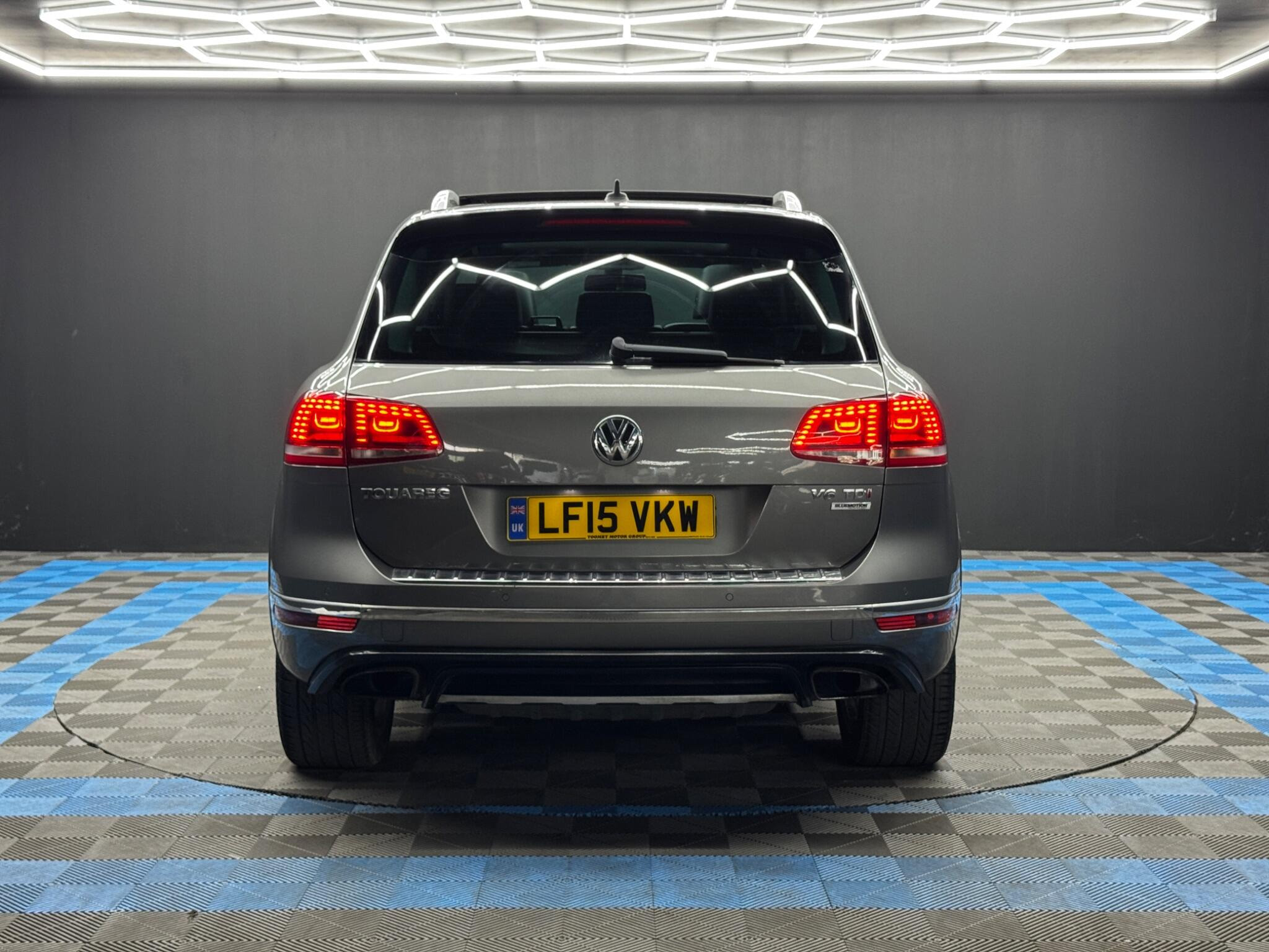 Volkswagen Touareg 3.0 TDI V6 BlueMotion Tech R-Line Tiptronic 4WD Euro 6 (s/s) 5dr 5dr Automatic 2026
