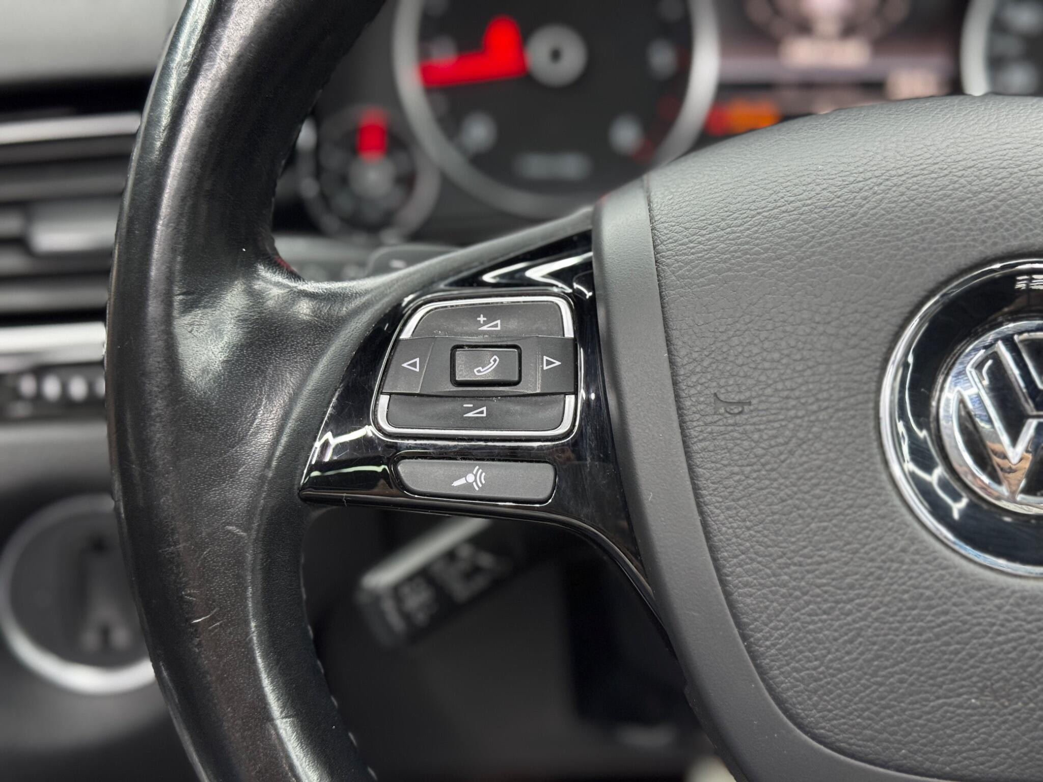 Volkswagen Touareg 3.0 TDI V6 BlueMotion Tech R-Line Tiptronic 4WD Euro 6 (s/s) 5dr 5dr Automatic 2026