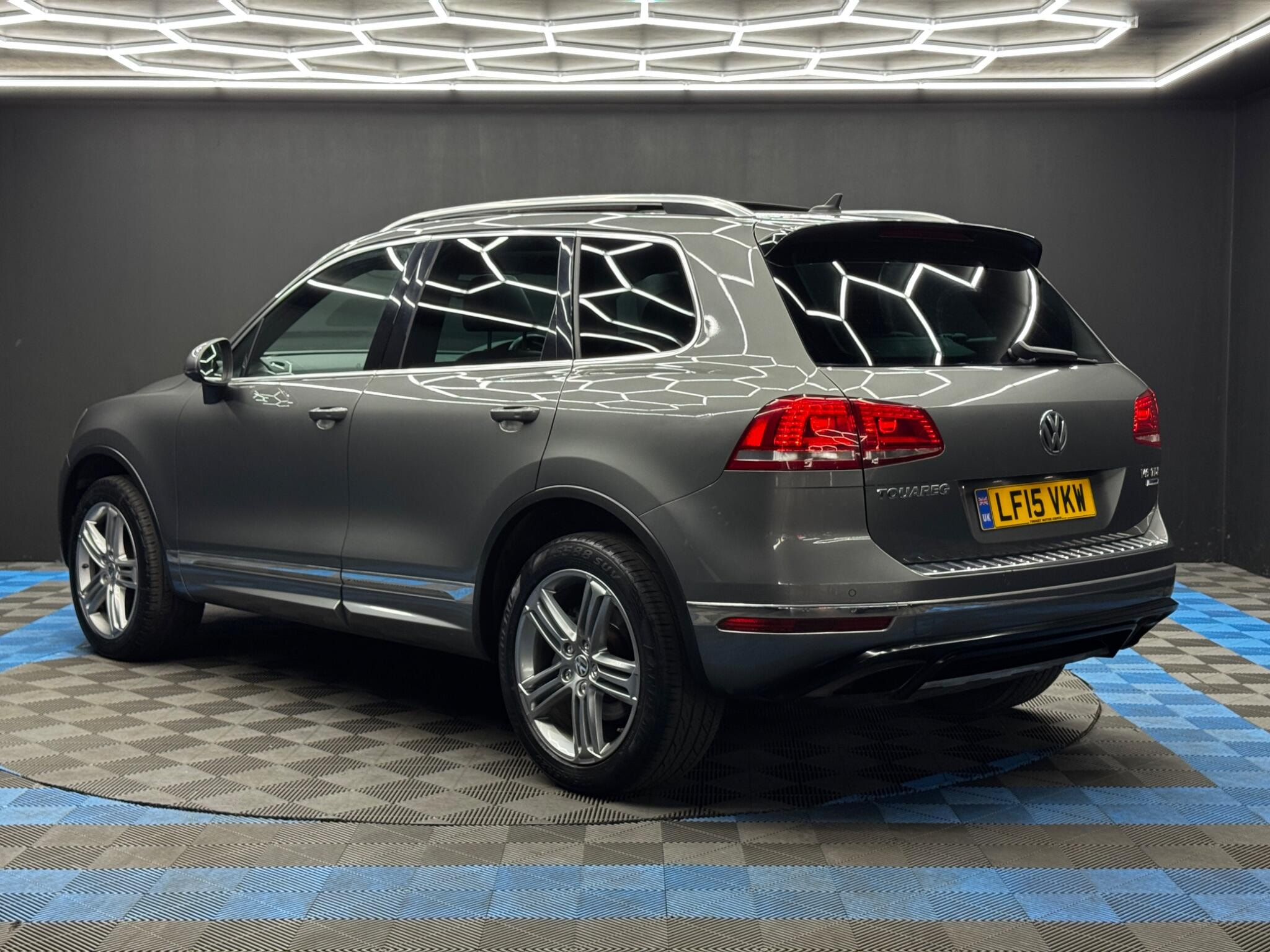 Volkswagen Touareg 3.0 TDI V6 BlueMotion Tech R-Line Tiptronic 4WD Euro 6 (s/s) 5dr 5dr Automatic 2026