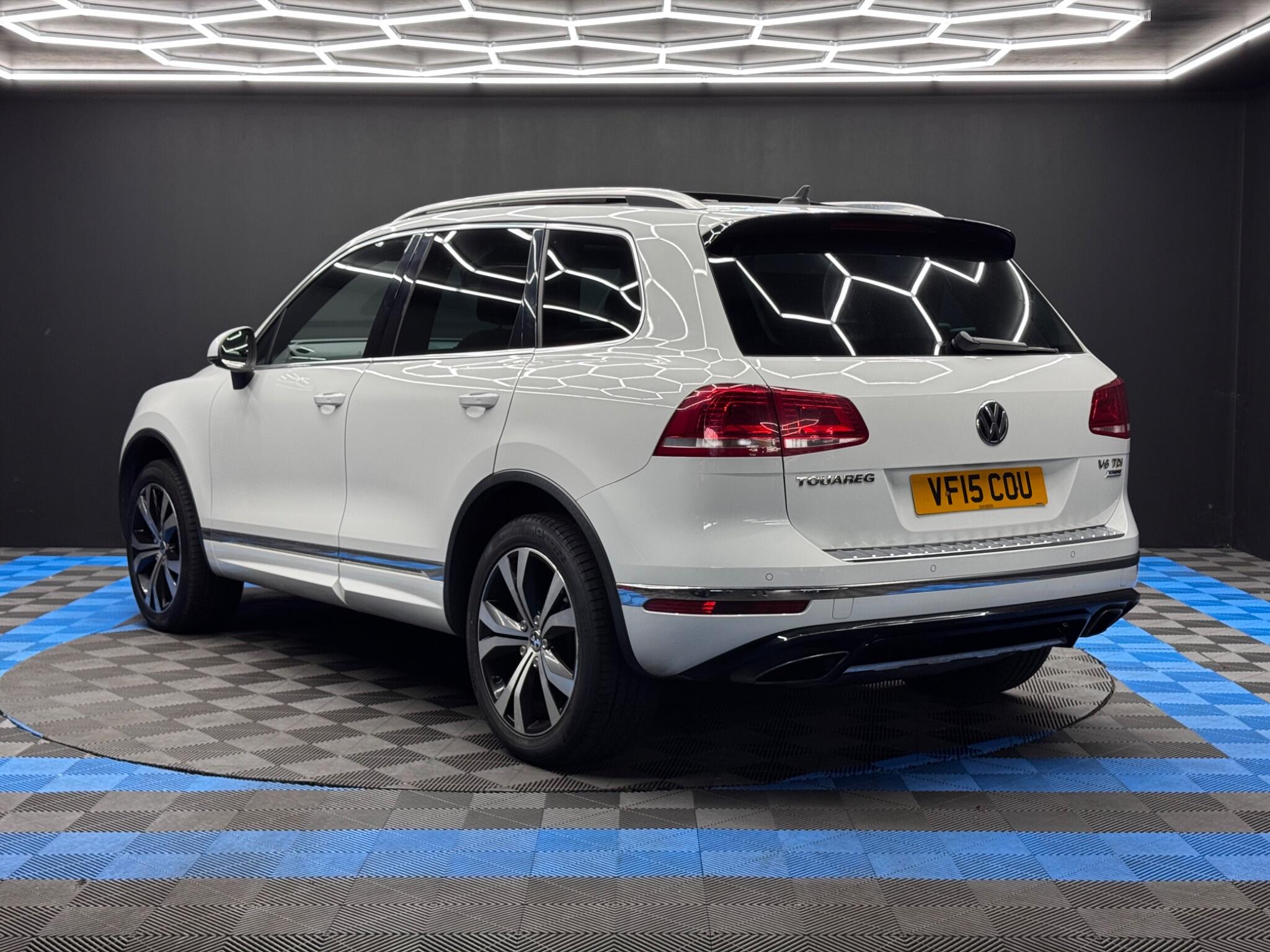 Volkswagen Touareg 3.0 TDI V6 BlueMotion Tech R-Line Tiptronic 4WD Euro 6 (s/s) 5dr 5dr Automatic 2026
