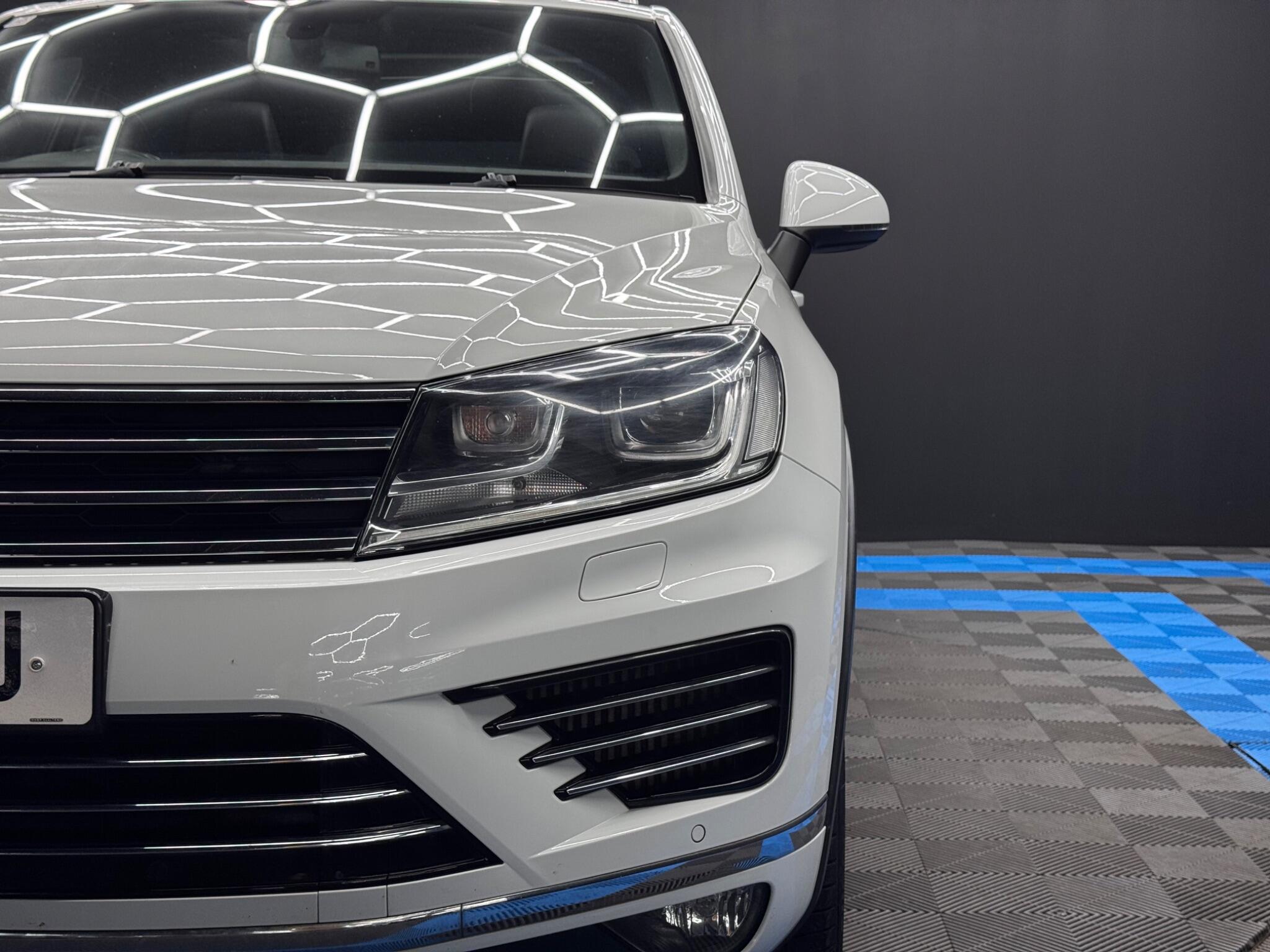 Volkswagen Touareg 3.0 TDI V6 BlueMotion Tech R-Line Tiptronic 4WD Euro 6 (s/s) 5dr 5dr Automatic 2026