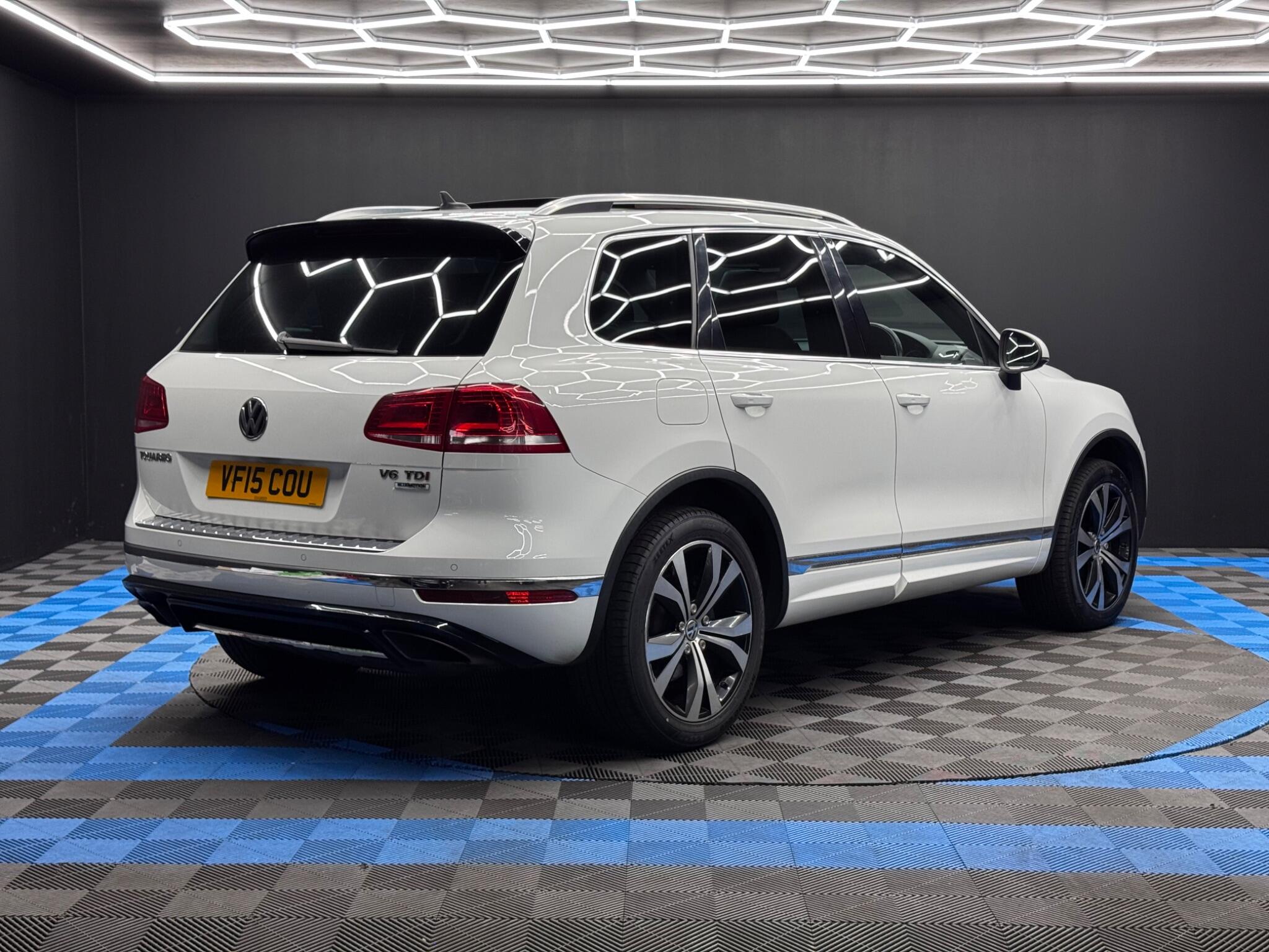 Volkswagen Touareg 3.0 TDI V6 BlueMotion Tech R-Line Tiptronic 4WD Euro 6 (s/s) 5dr 5dr Automatic 2026