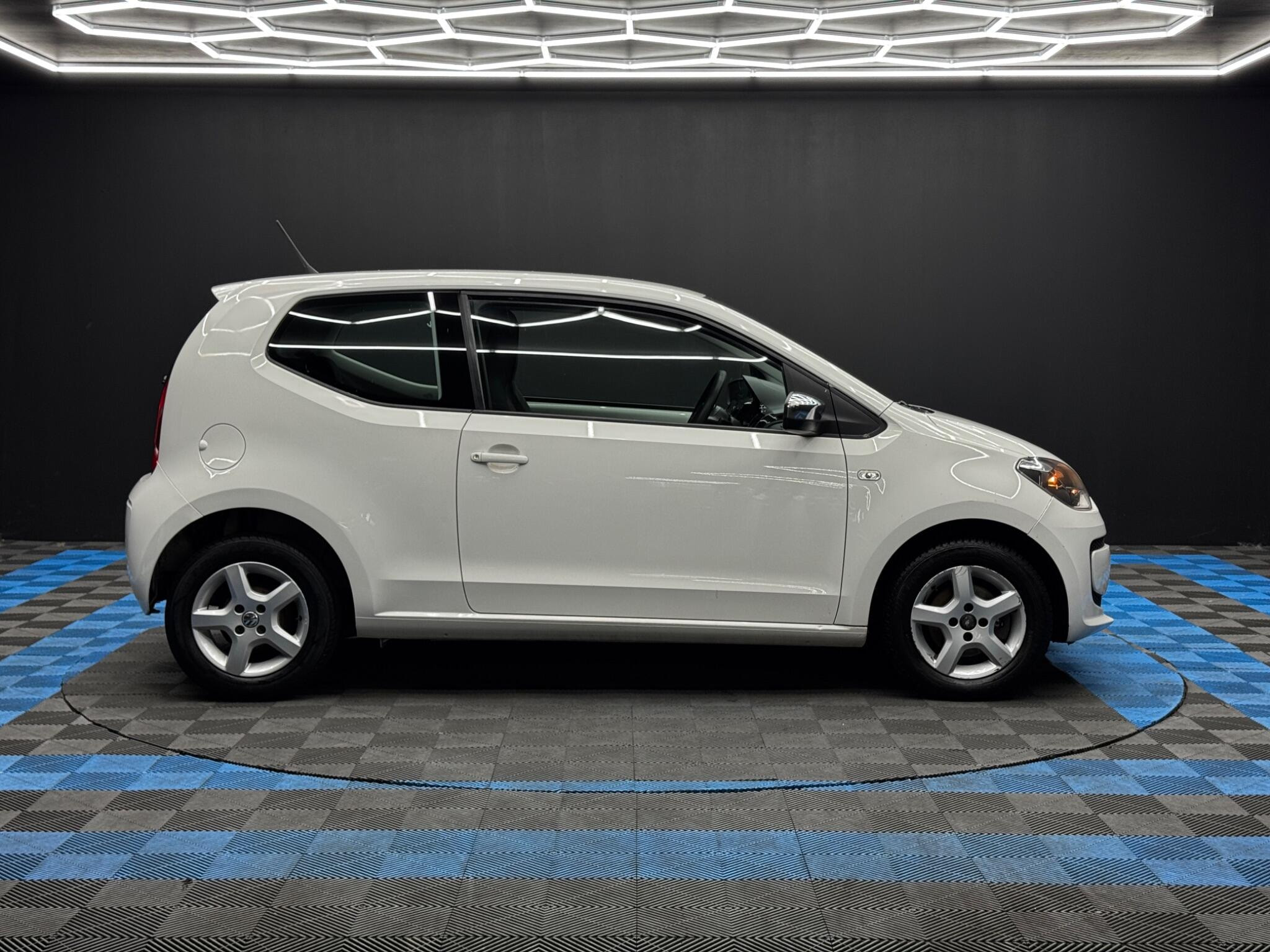 Volkswagen up! 1.0 Move up! Euro 5 3dr 3dr Manual 2026