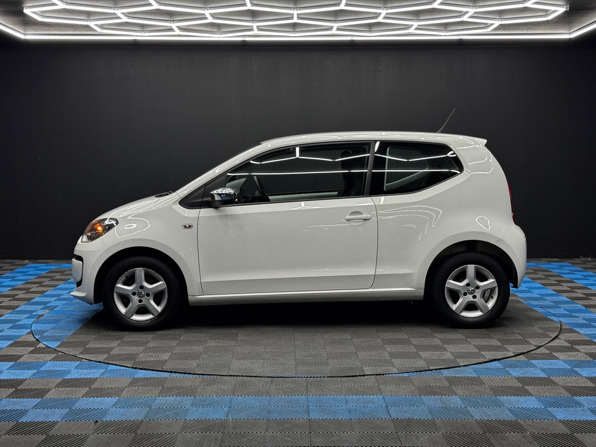 Volkswagen up! 1.0 Move up! Euro 5 3dr 3dr Manual 2026