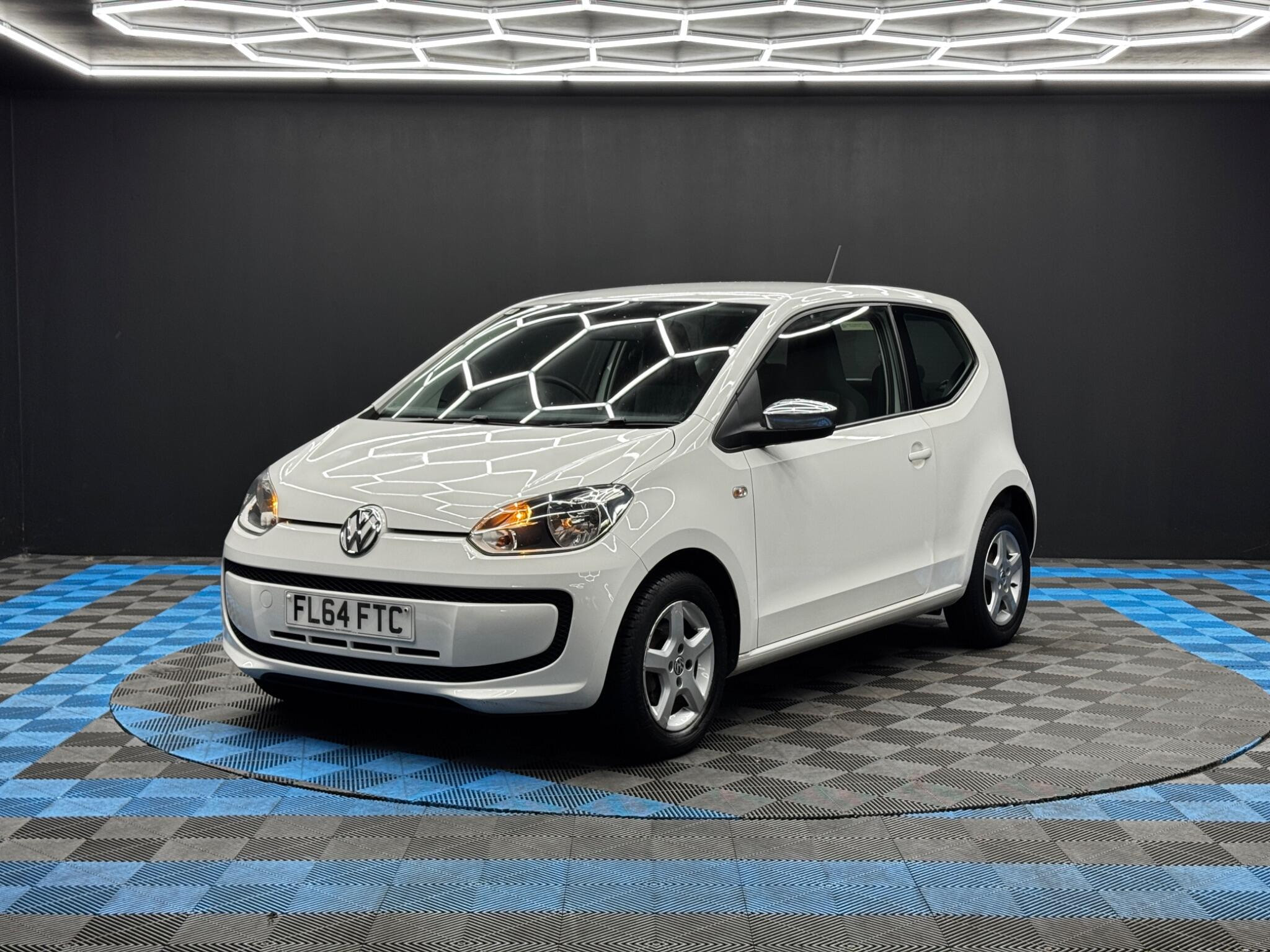 Volkswagen up! 1.0 Move up! Euro 5 3dr 3dr Manual 2026