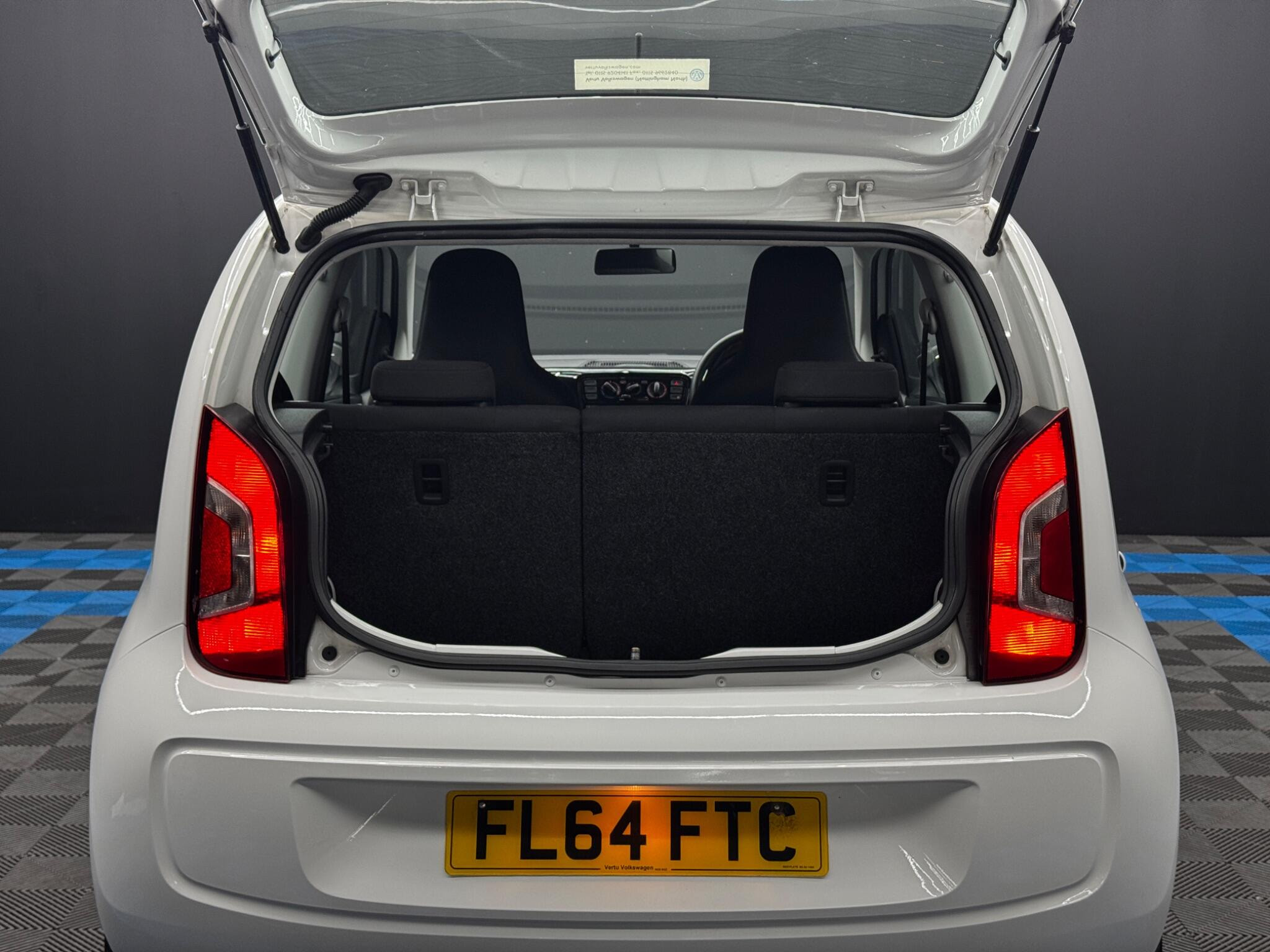 Volkswagen up! 1.0 Move up! Euro 5 3dr 3dr Manual 2026