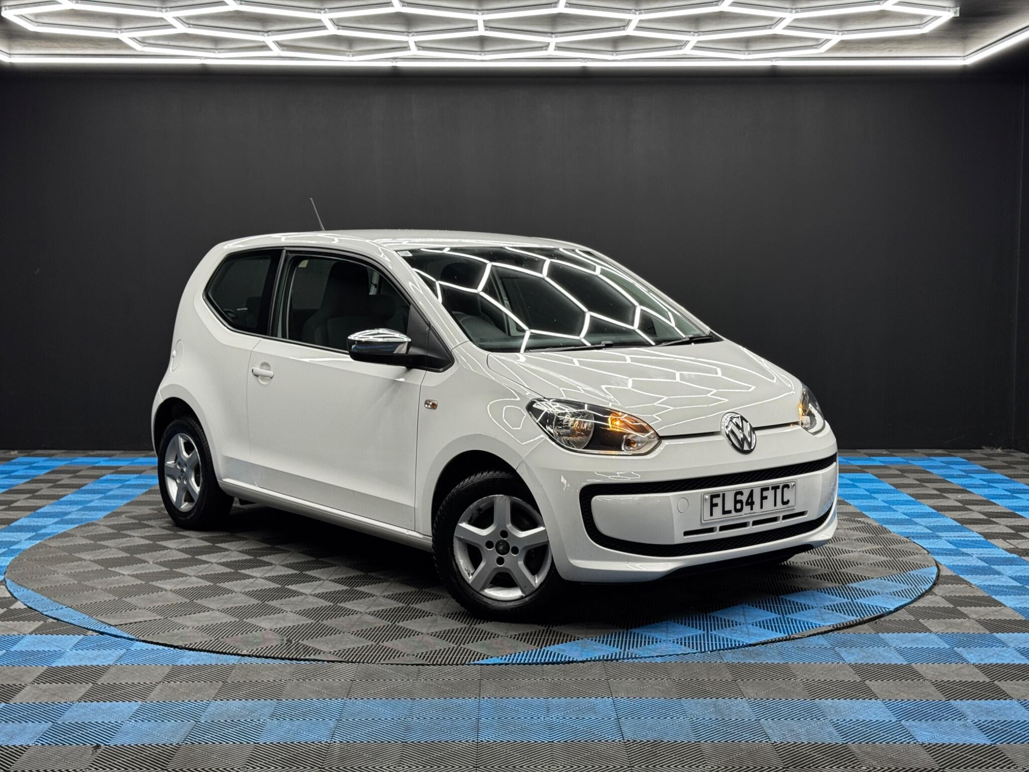 Volkswagen up! 1.0 Move up! Euro 5 3dr 3dr Manual 2026