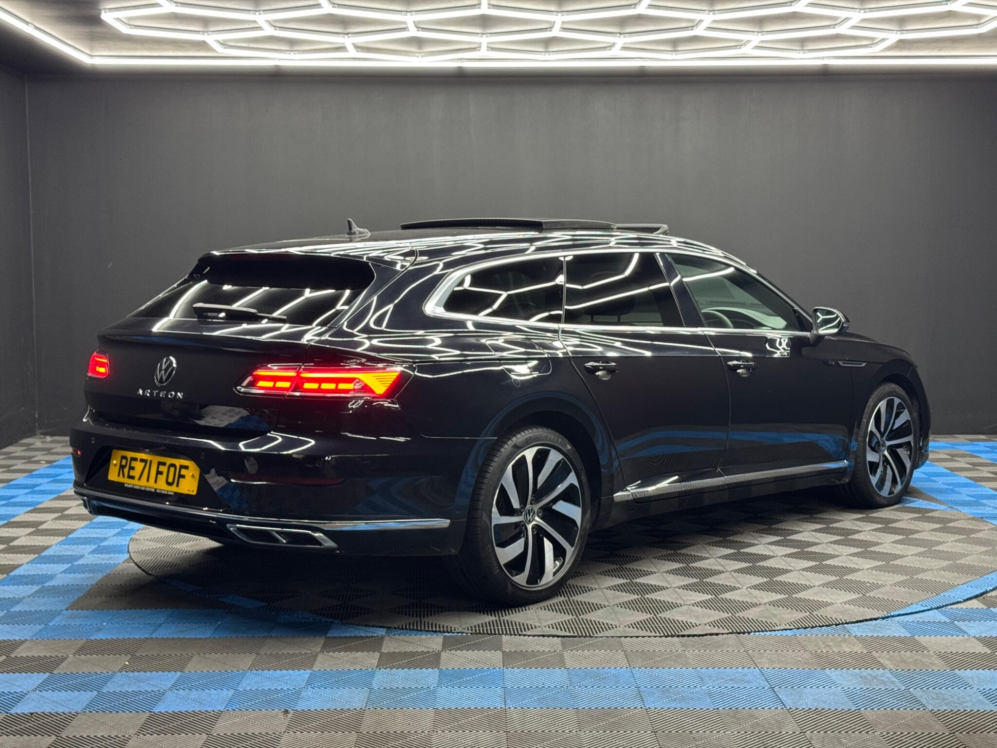 Volkswagen Arteon 2.0 TDI R-Line Shooting Brake DSG Euro 6 (s/s) 5dr 5dr Automatic 2026