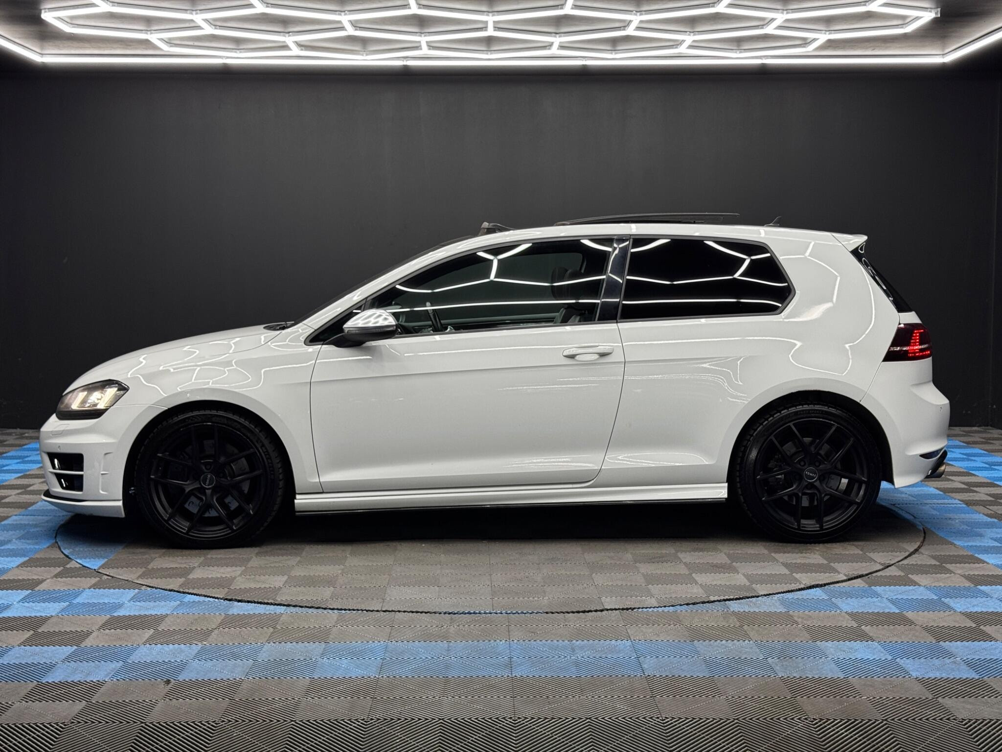 Volkswagen Golf 2.0 TSI BlueMotion Tech R DSG 4Motion Euro 6 (s/s) 3dr 3dr Automatic 2026