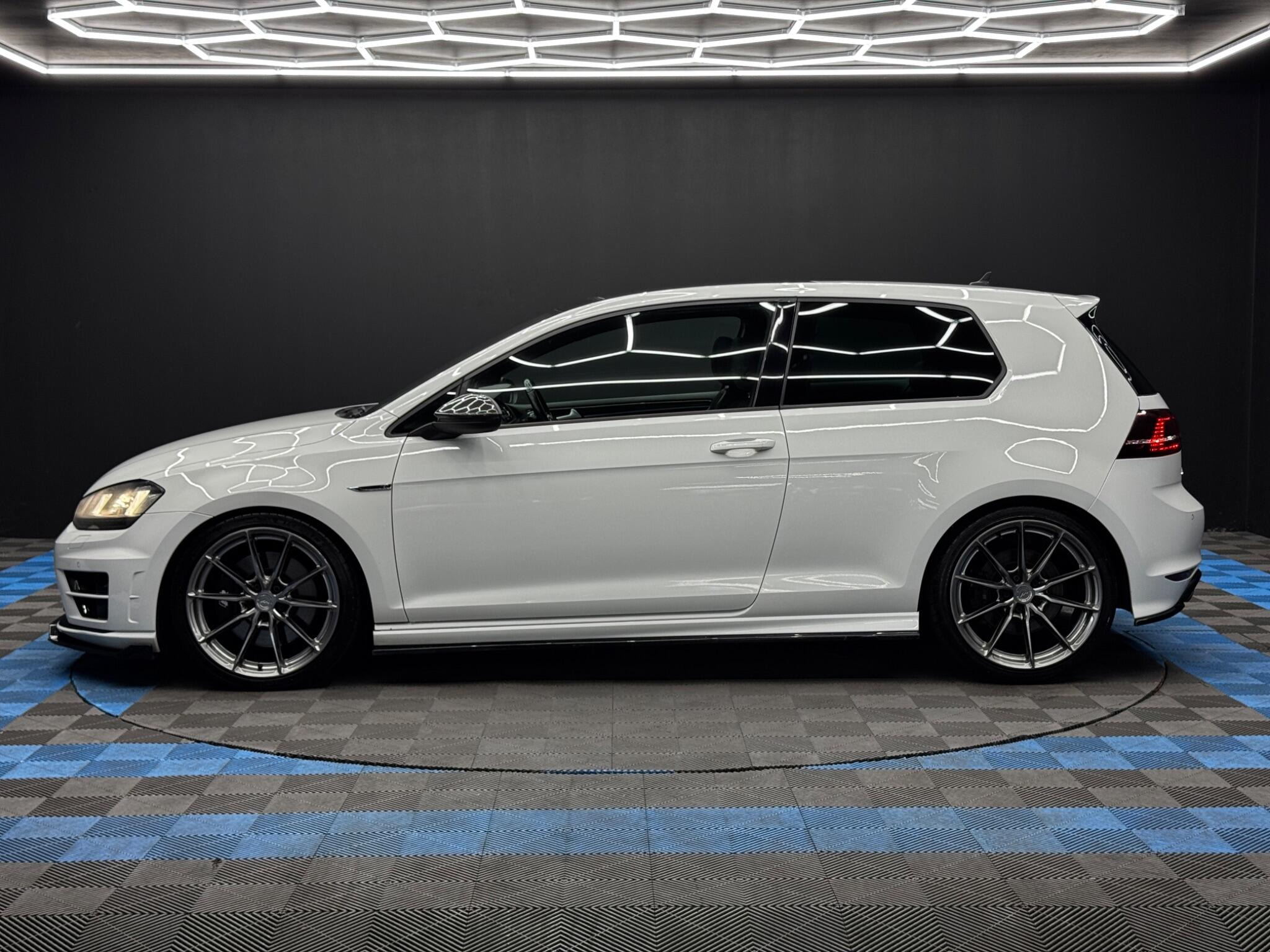 Volkswagen Golf 2.0 TSI BlueMotion Tech R DSG 4Motion Euro 6 (s/s) 3dr 3dr Automatic 2026
