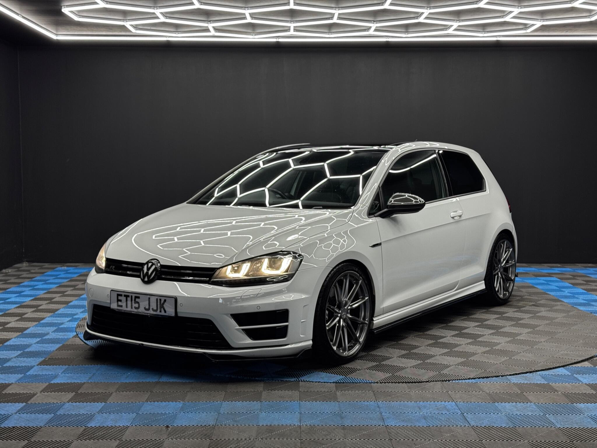 Volkswagen Golf 2.0 TSI BlueMotion Tech R DSG 4Motion Euro 6 (s/s) 3dr 3dr Automatic 2026