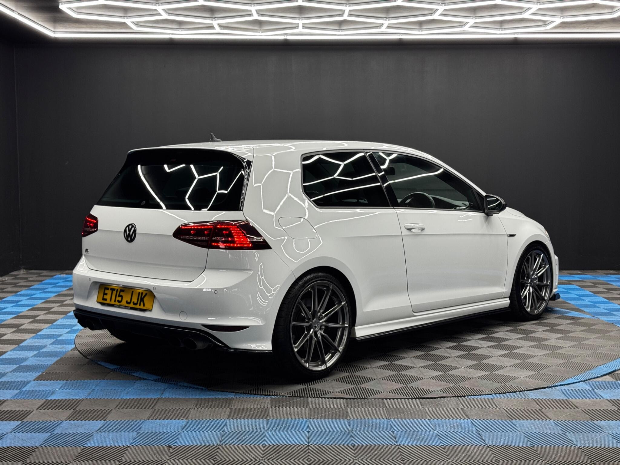 Volkswagen Golf 2.0 TSI BlueMotion Tech R DSG 4Motion Euro 6 (s/s) 3dr 3dr Automatic 2026