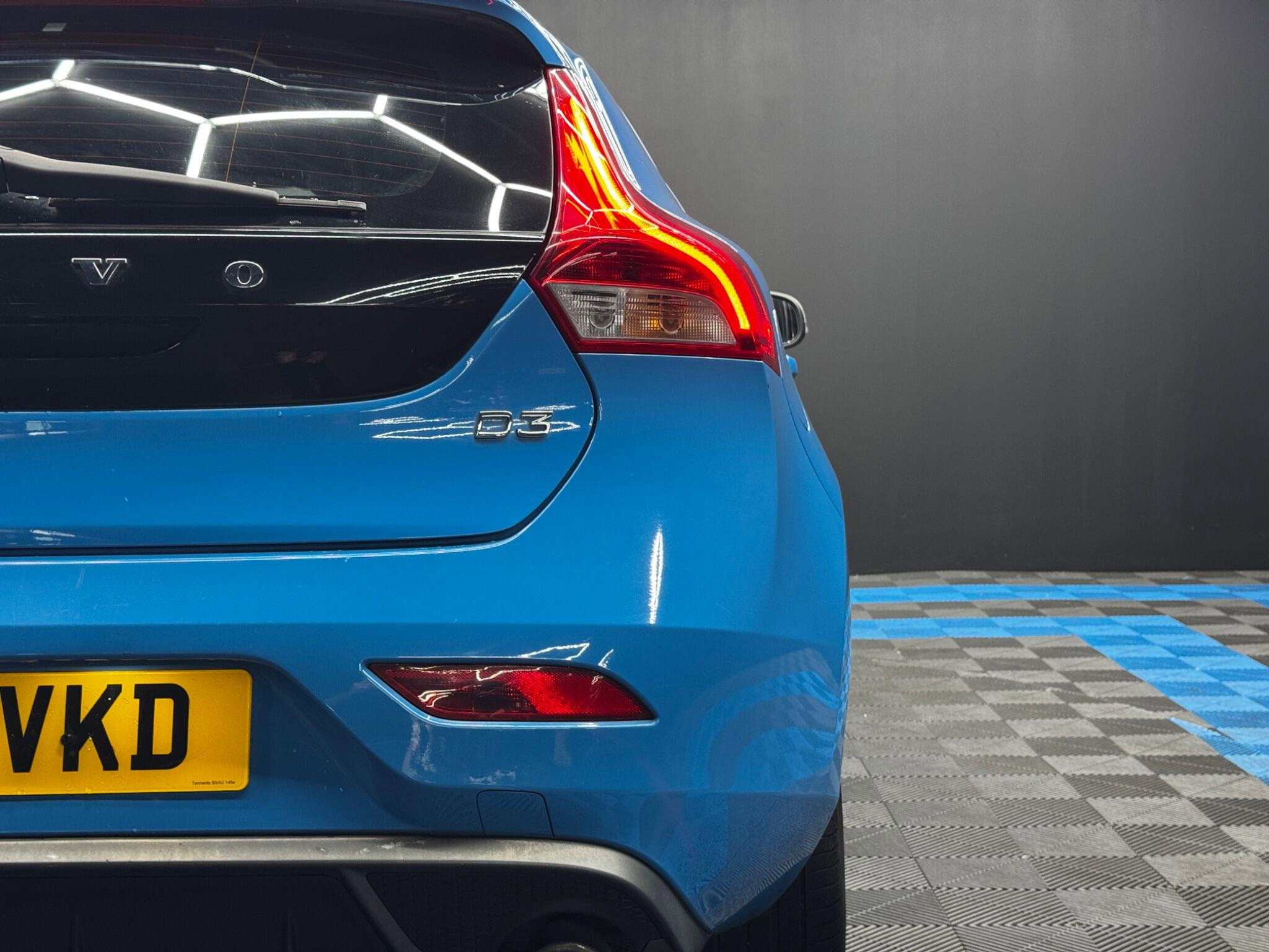 Volvo V40 2.0 D3 R-Design Nav Euro 6 (s/s) 5dr 5dr Manual 2026