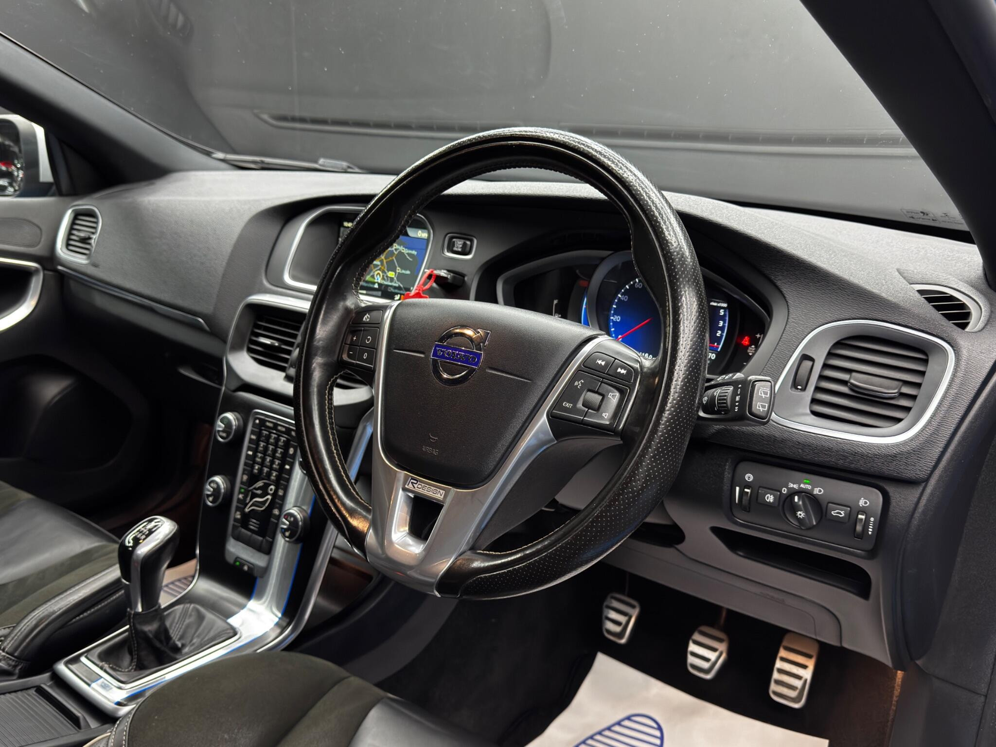 Volvo V40 2.0 D3 R-Design Nav Euro 6 (s/s) 5dr 5dr Manual 2026