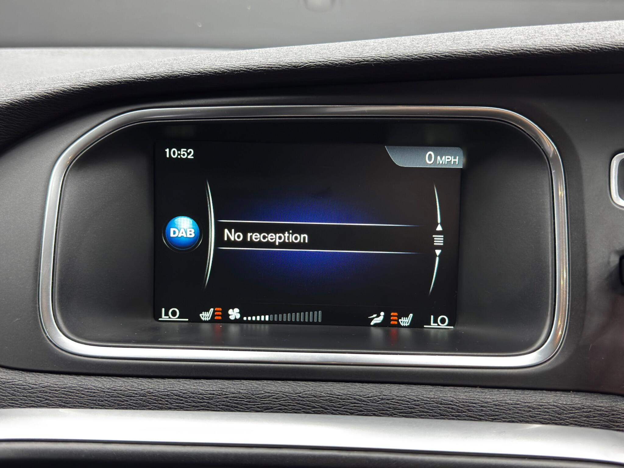 Volvo V40 2.0 D3 R-Design Nav Euro 6 (s/s) 5dr 5dr Manual 2026
