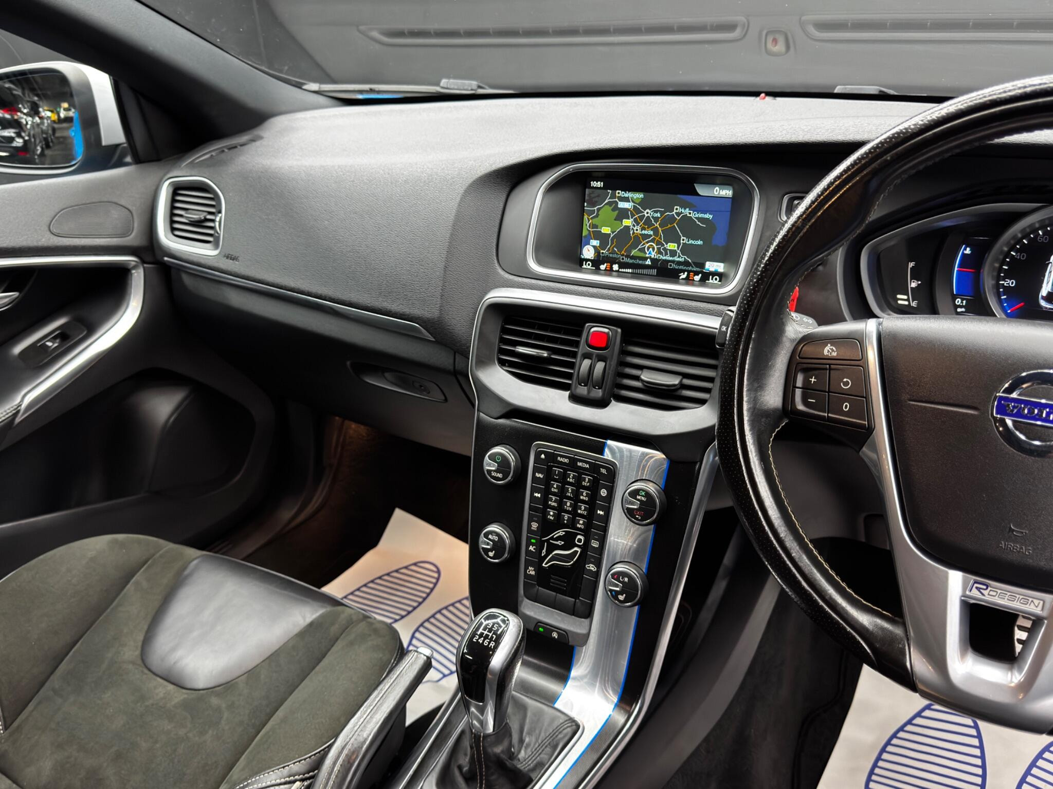 Volvo V40 2.0 D3 R-Design Nav Euro 6 (s/s) 5dr 5dr Manual 2026