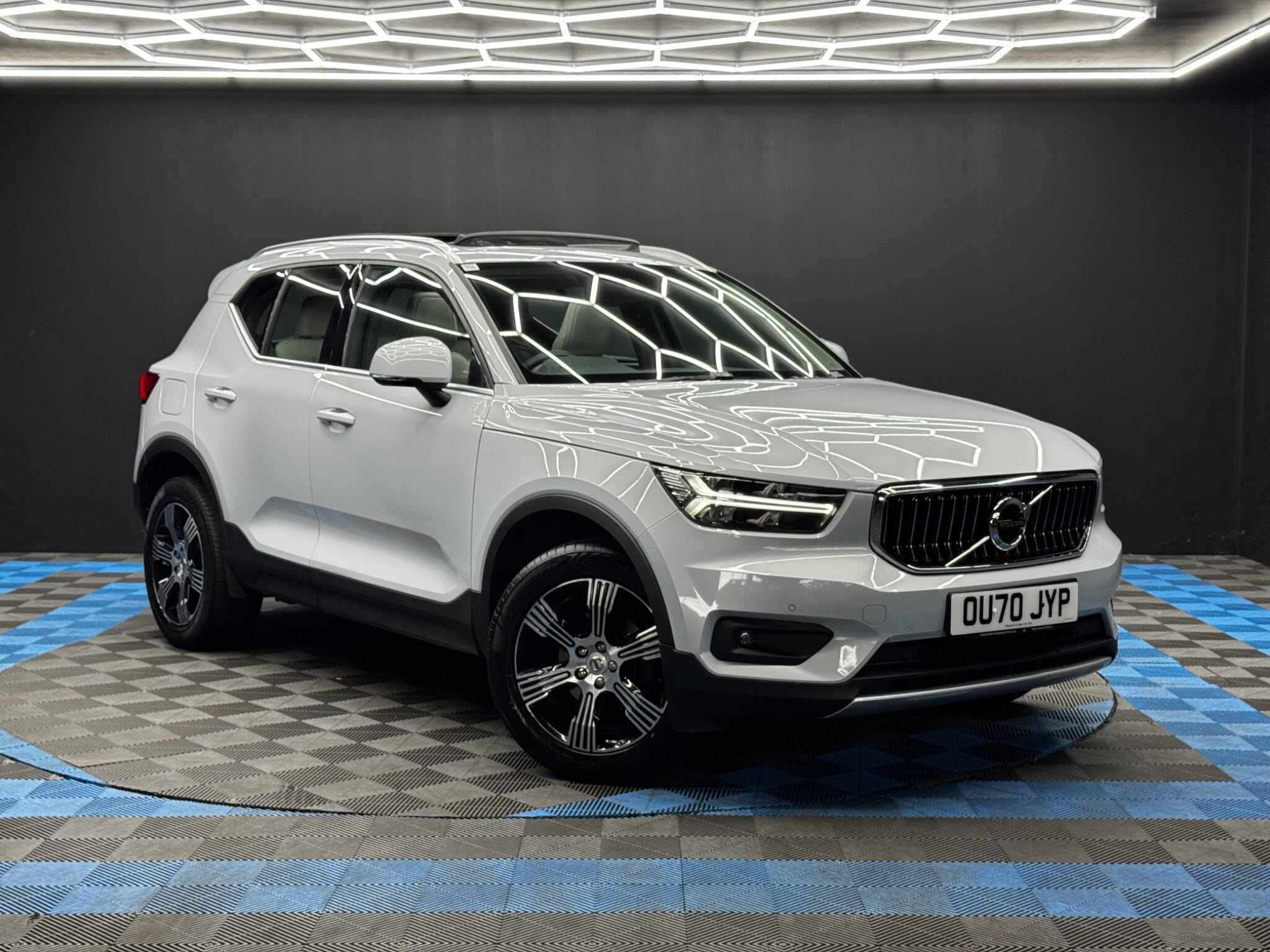 Volvo XC40 1.5 T3 Inscription Euro 6 (s/s) 5dr 5dr Manual 2026
