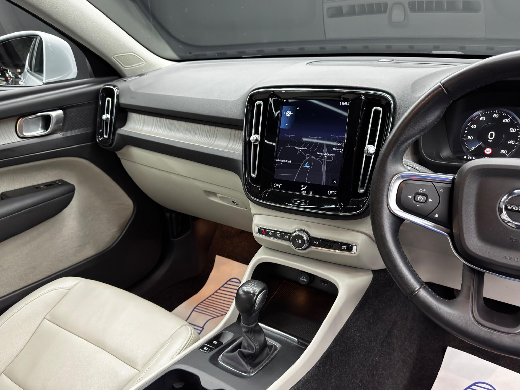 Volvo XC40 1.5 T3 Inscription Euro 6 (s/s) 5dr 5dr Manual 2026