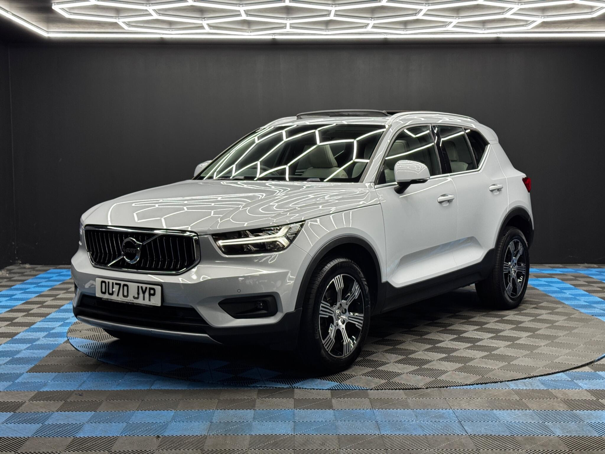 Volvo XC40 1.5 T3 Inscription Euro 6 (s/s) 5dr 5dr Manual 2026