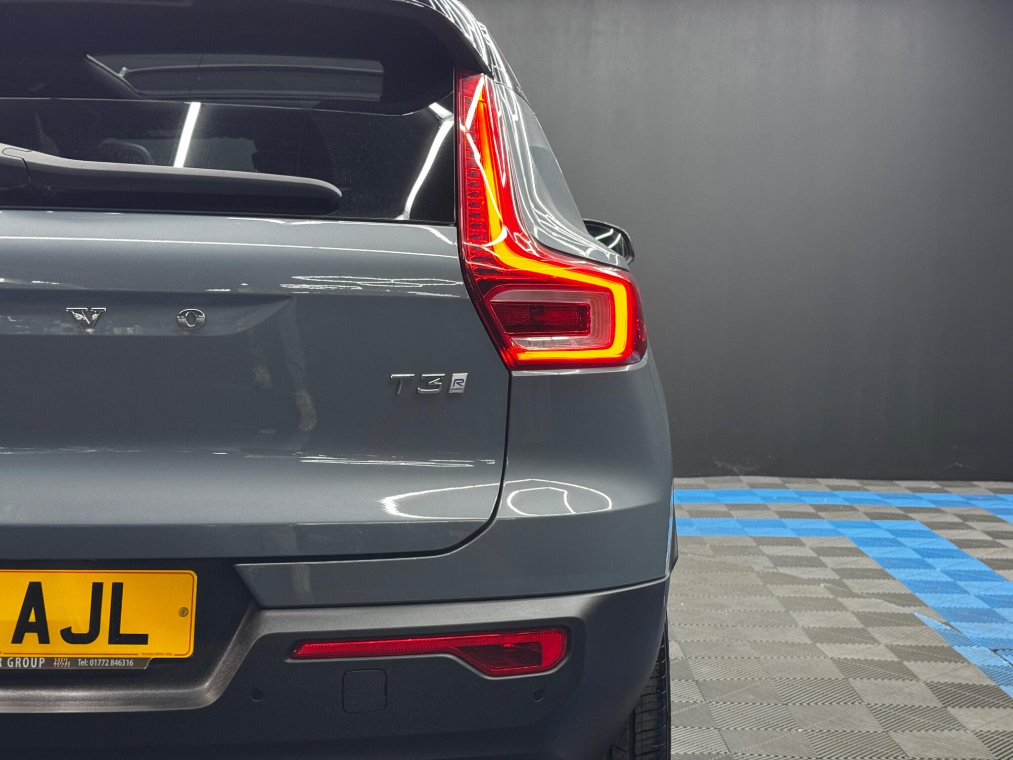 Volvo XC40 1.5 T3 R-Design Euro 6 (s/s) 5dr 5dr Manual 2026