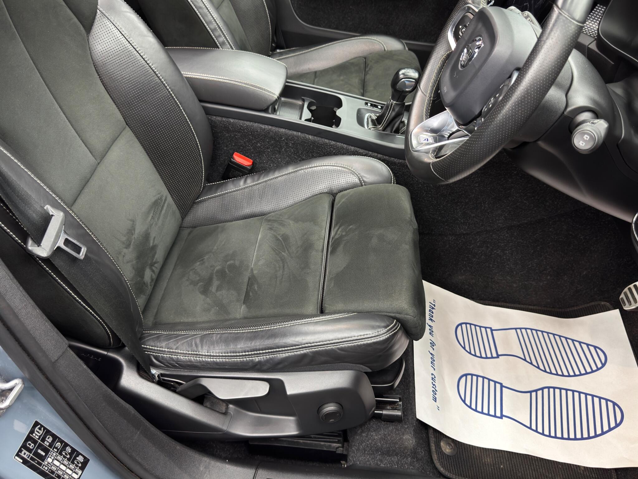 Volvo XC40 1.5 T3 R-Design Euro 6 (s/s) 5dr 5dr Manual 2026