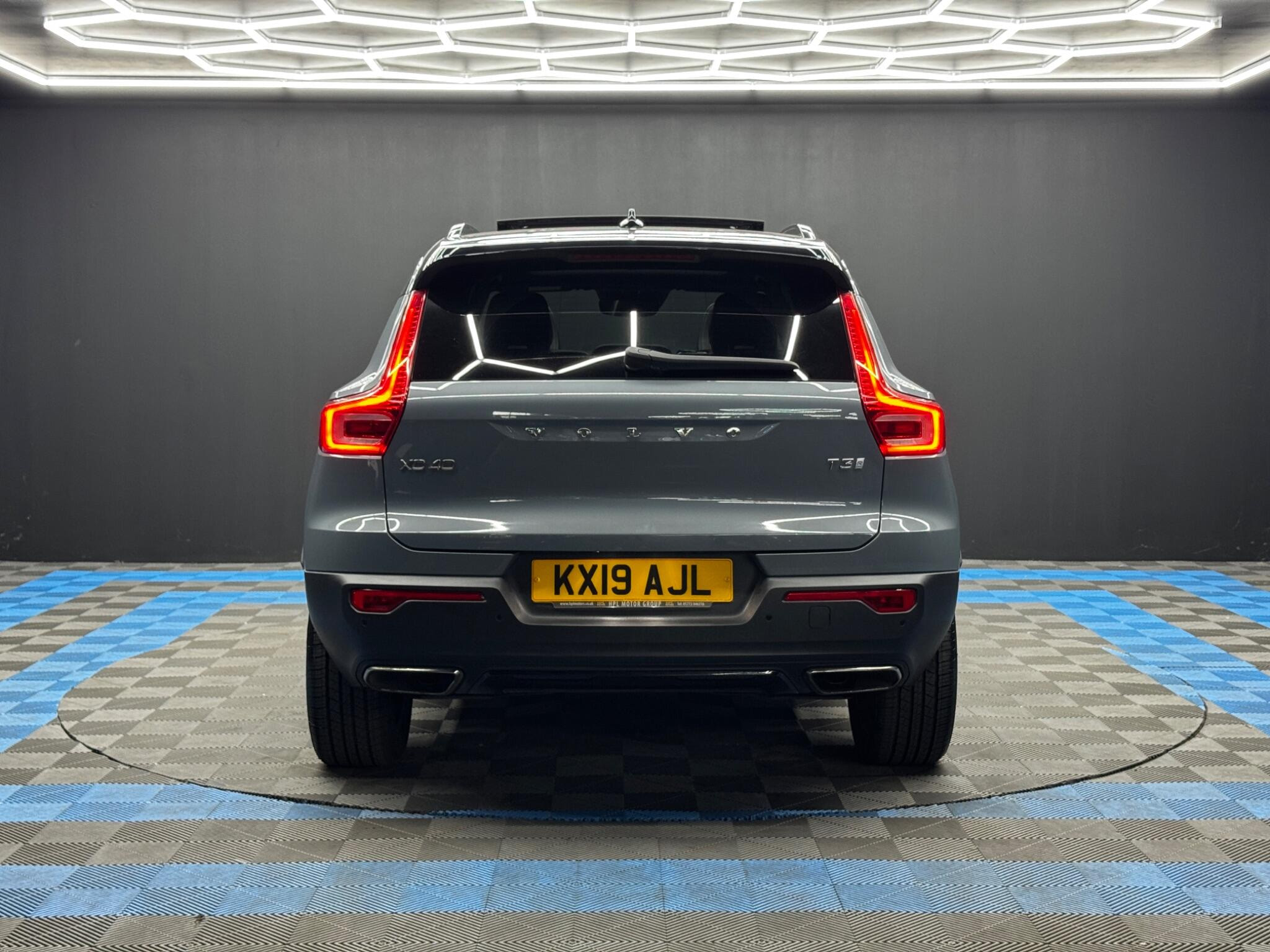 Volvo XC40 1.5 T3 R-Design Euro 6 (s/s) 5dr 5dr Manual 2026