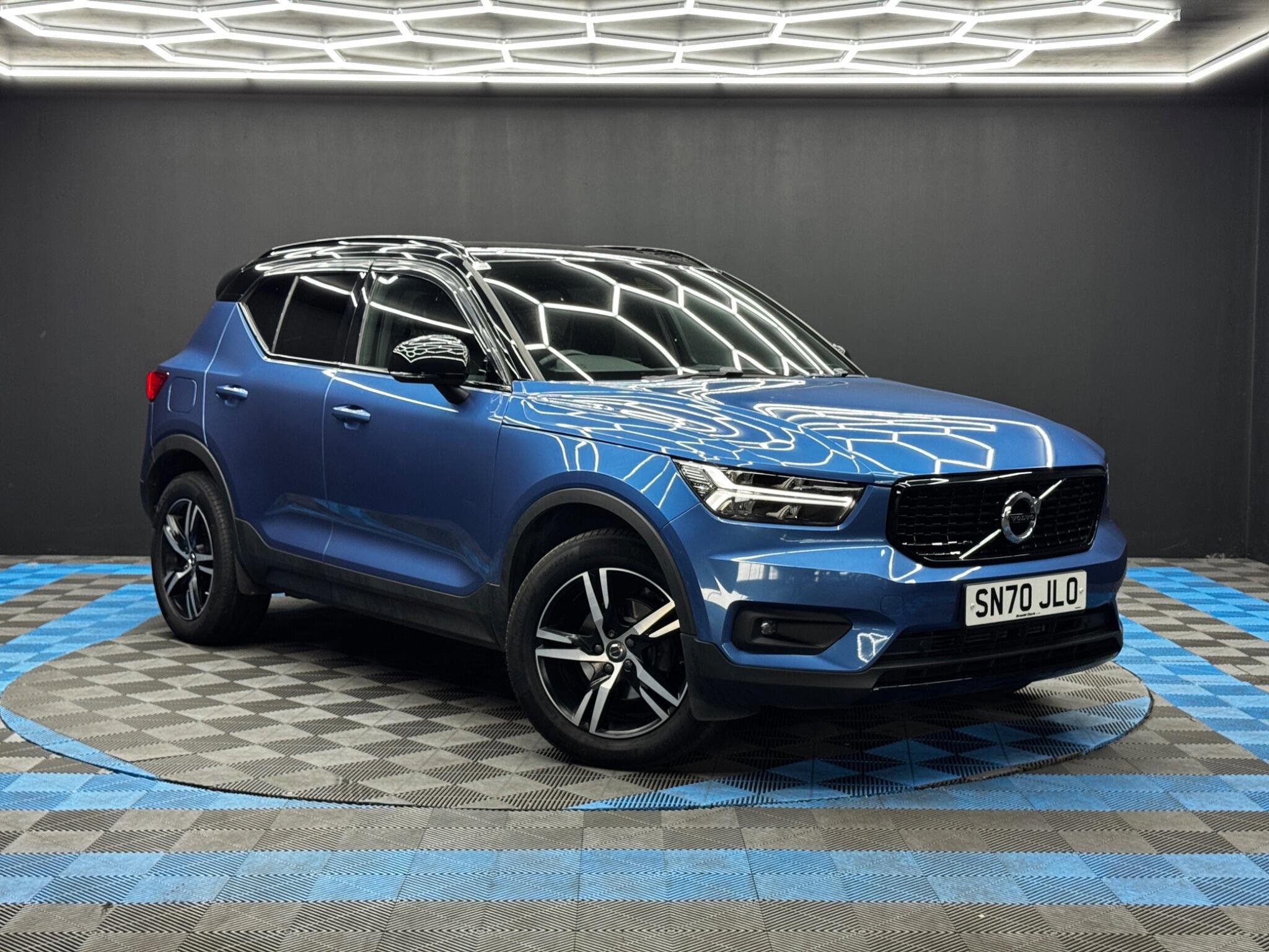Volvo XC40 1.5 T3 R-Design Euro 6 (s/s) 5dr 5dr Manual 2026