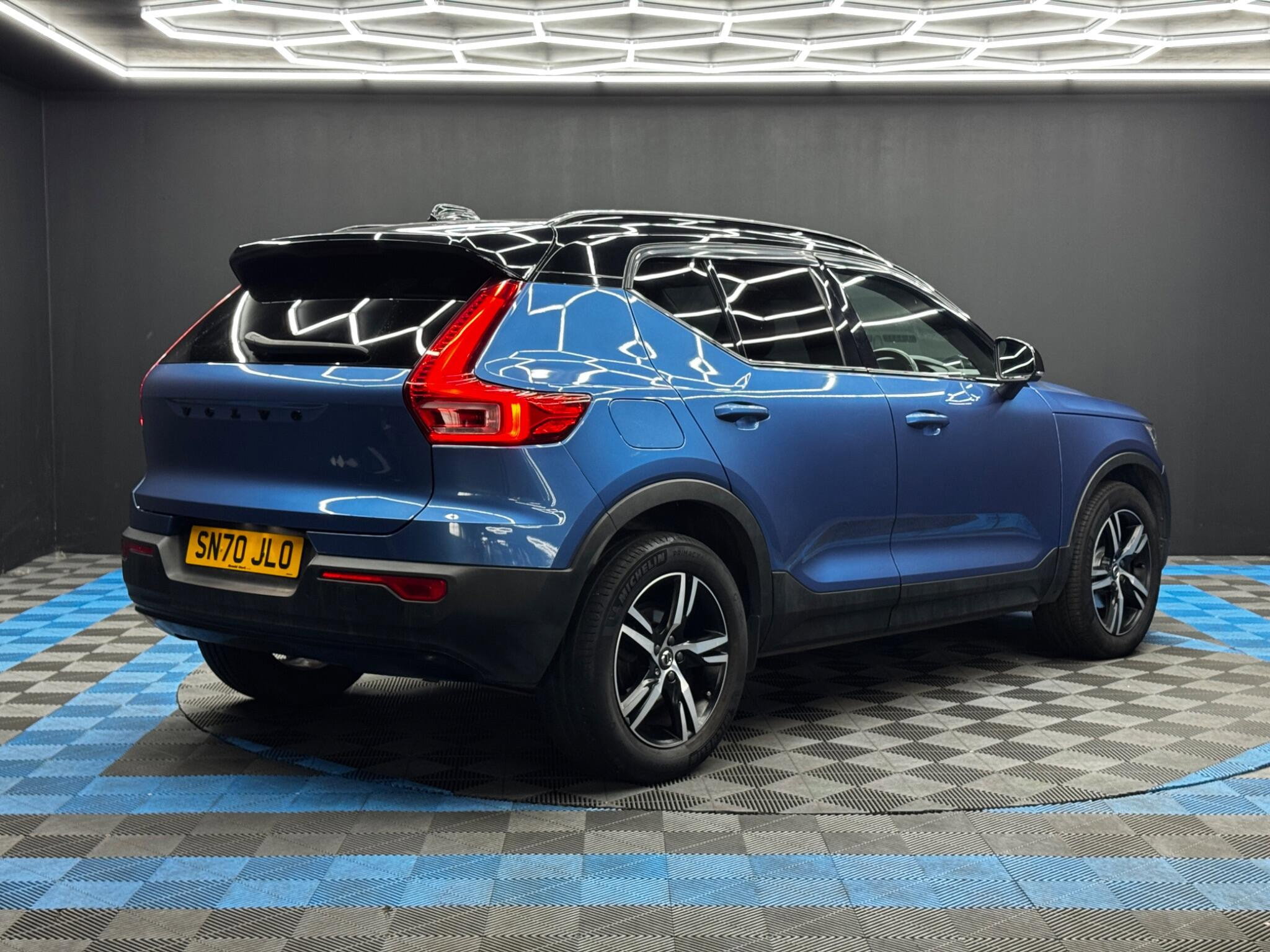 Volvo XC40 1.5 T3 R-Design Euro 6 (s/s) 5dr 5dr Manual 2026