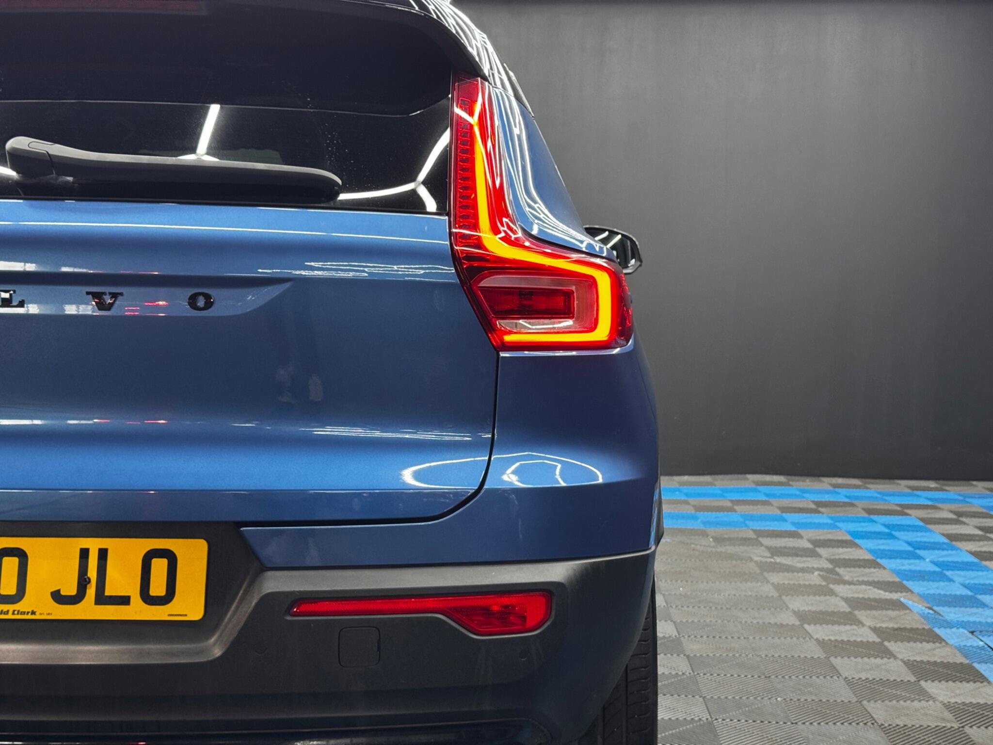 Volvo XC40 1.5 T3 R-Design Euro 6 (s/s) 5dr 5dr Manual 2026