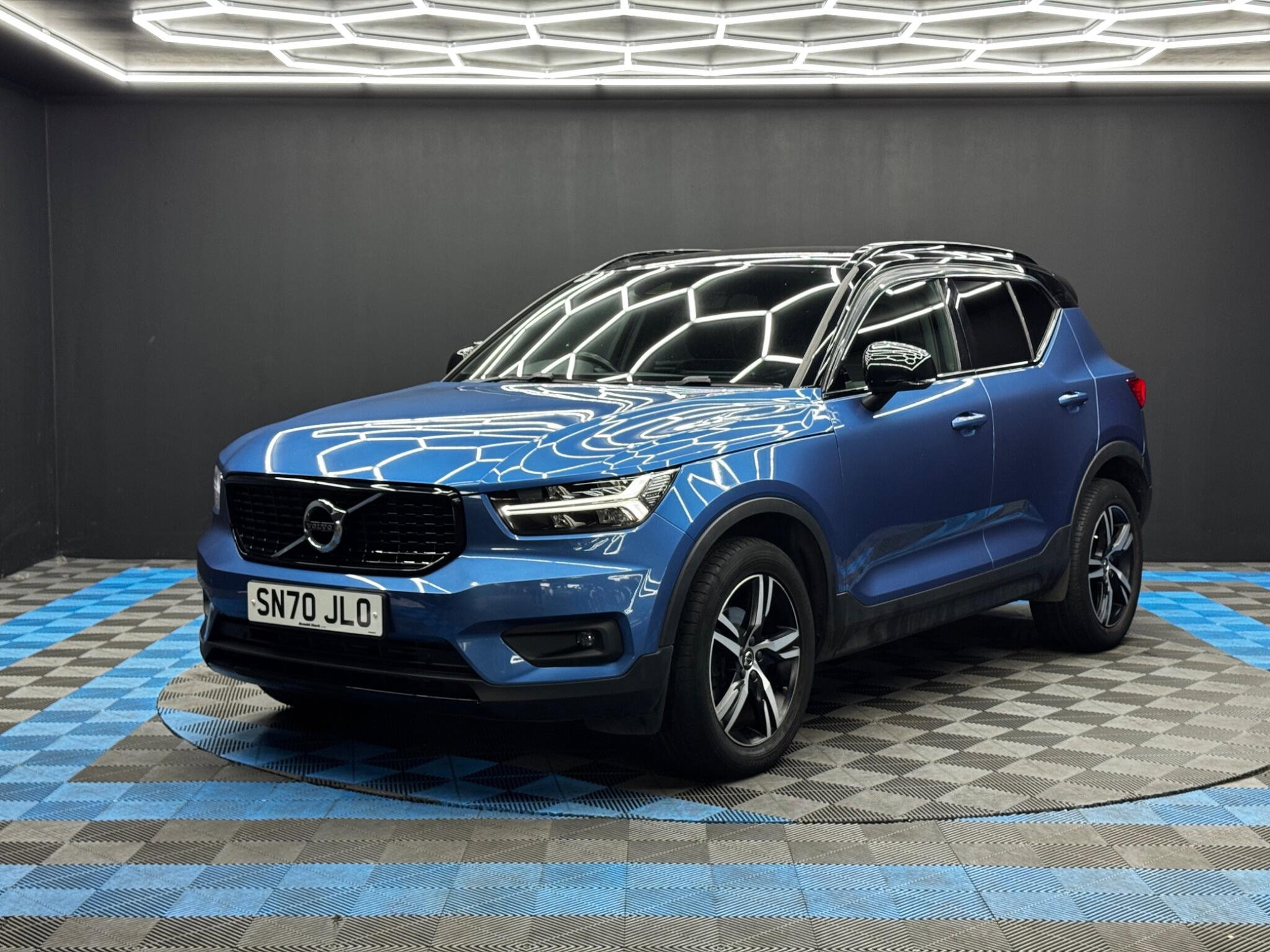 Volvo XC40 1.5 T3 R-Design Euro 6 (s/s) 5dr 5dr Manual 2026