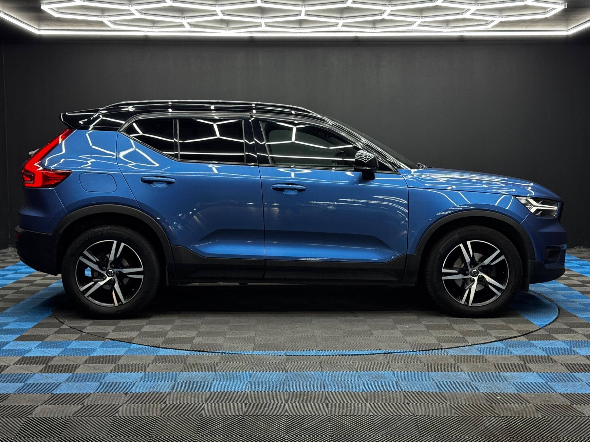 Volvo XC40 1.5 T3 R-Design Euro 6 (s/s) 5dr 5dr Manual 2026