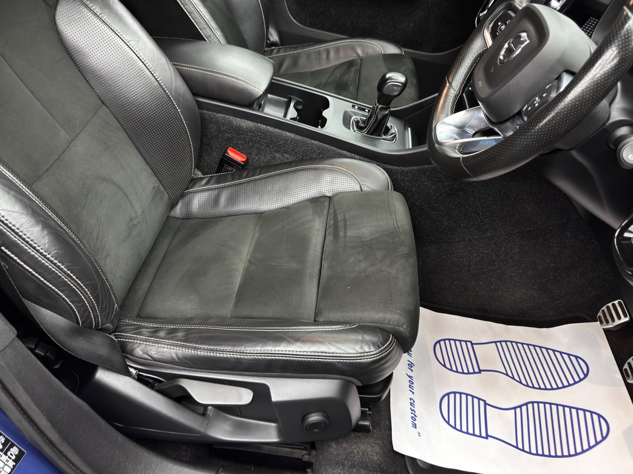 Volvo XC40 1.5 T3 R-Design Euro 6 (s/s) 5dr 5dr Manual 2026