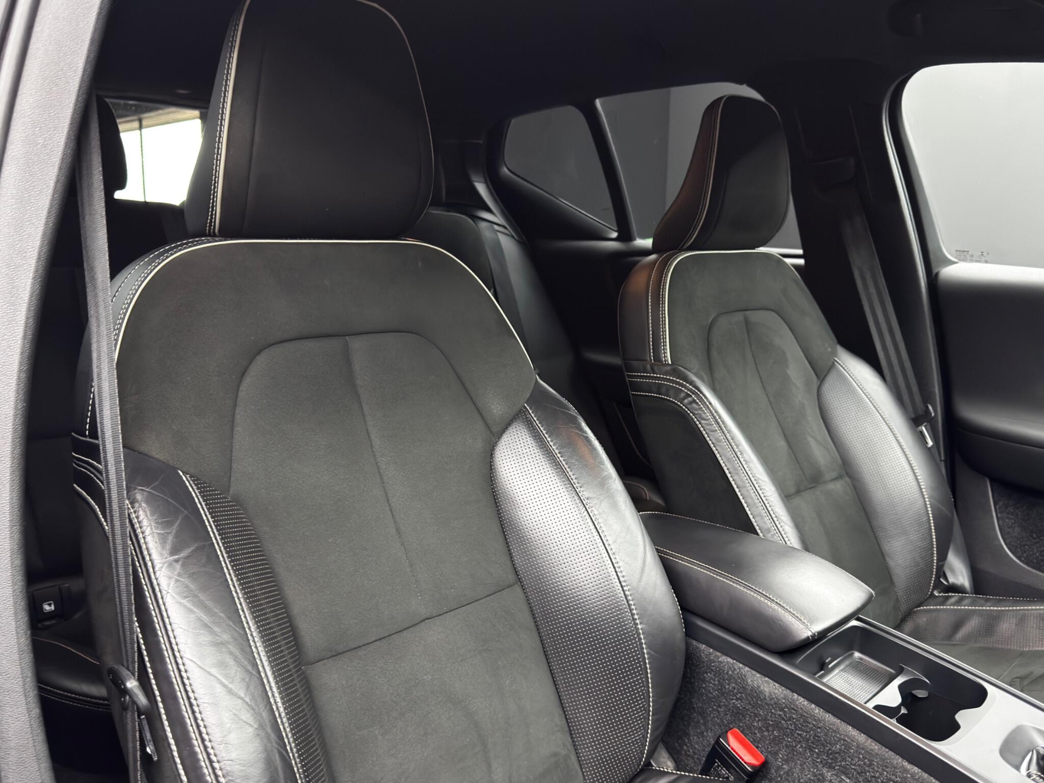Volvo XC40 1.5 T3 R-Design Euro 6 (s/s) 5dr 5dr Manual 2026